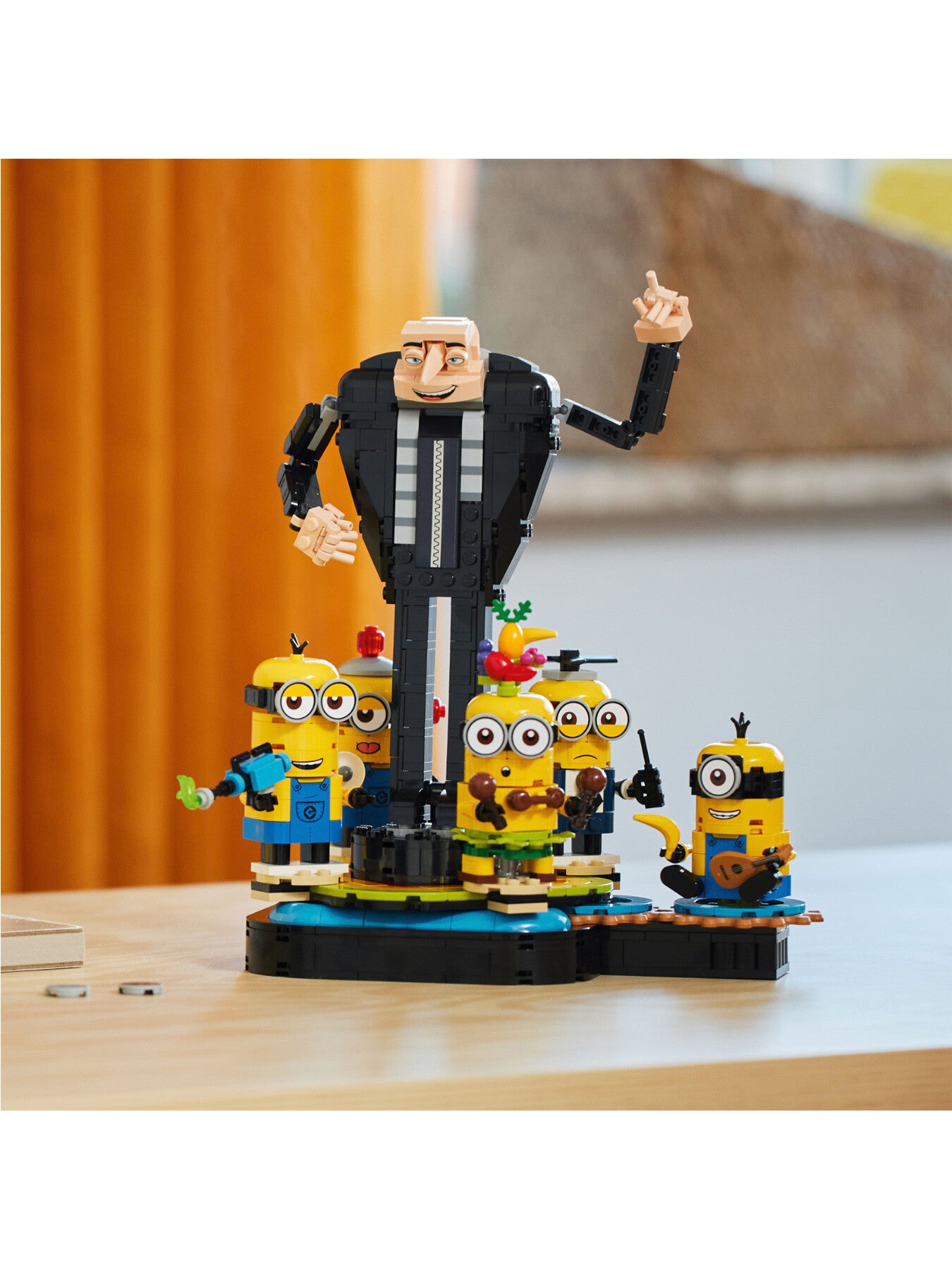 Brick-Built Gru and Minions 75582