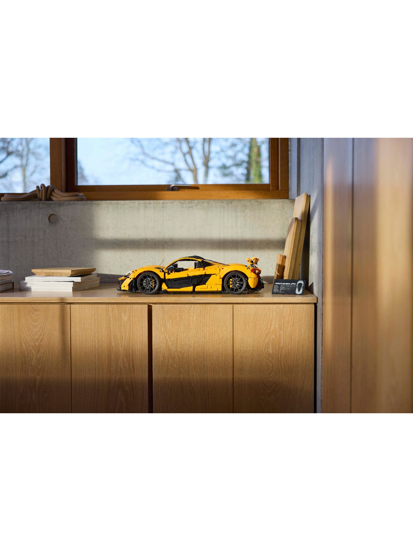 McLaren P1 Model Car Set for Adults