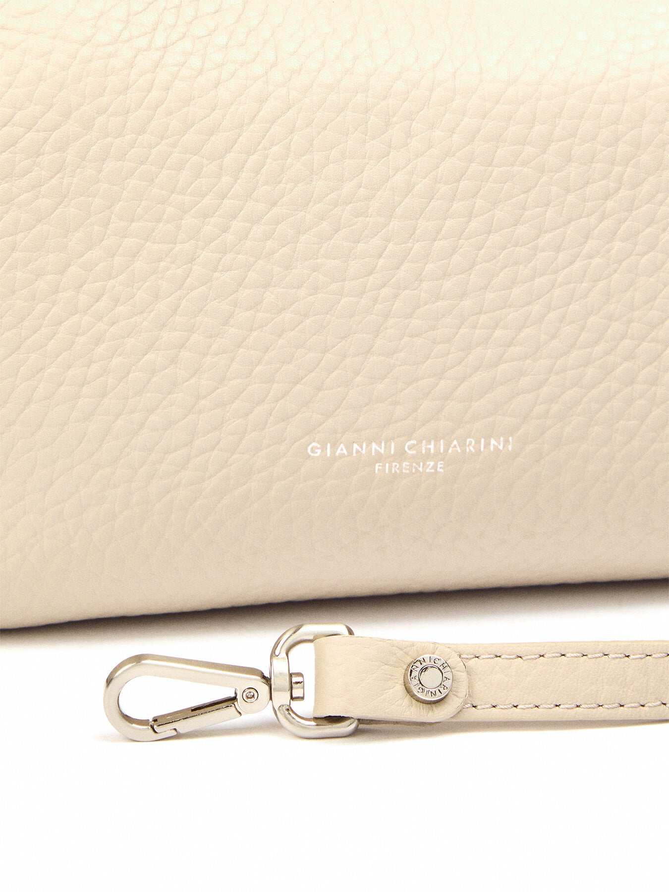 Dua Medium Crossbody Bag
