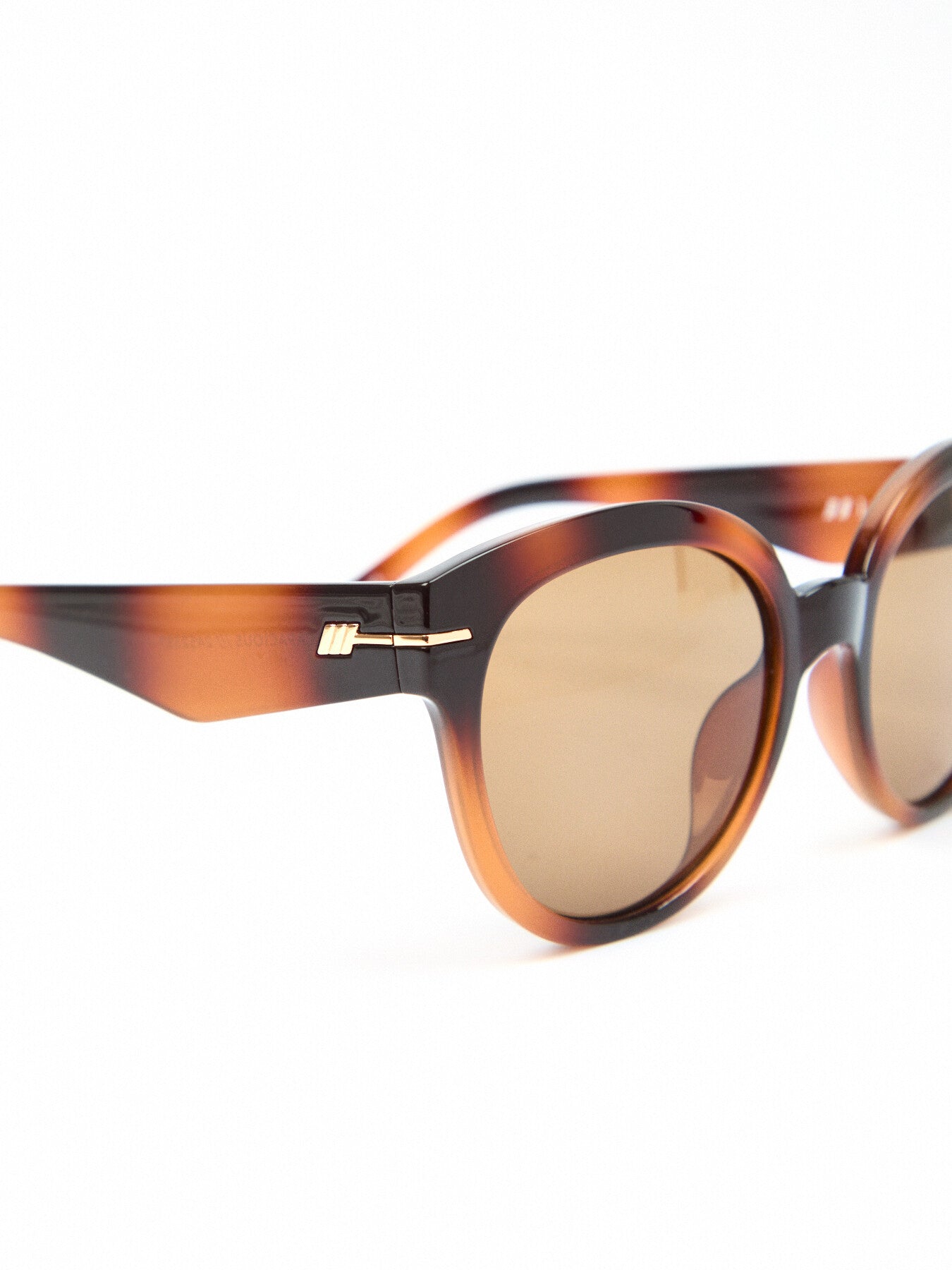 LSP2452387 Capacious Sunglasses