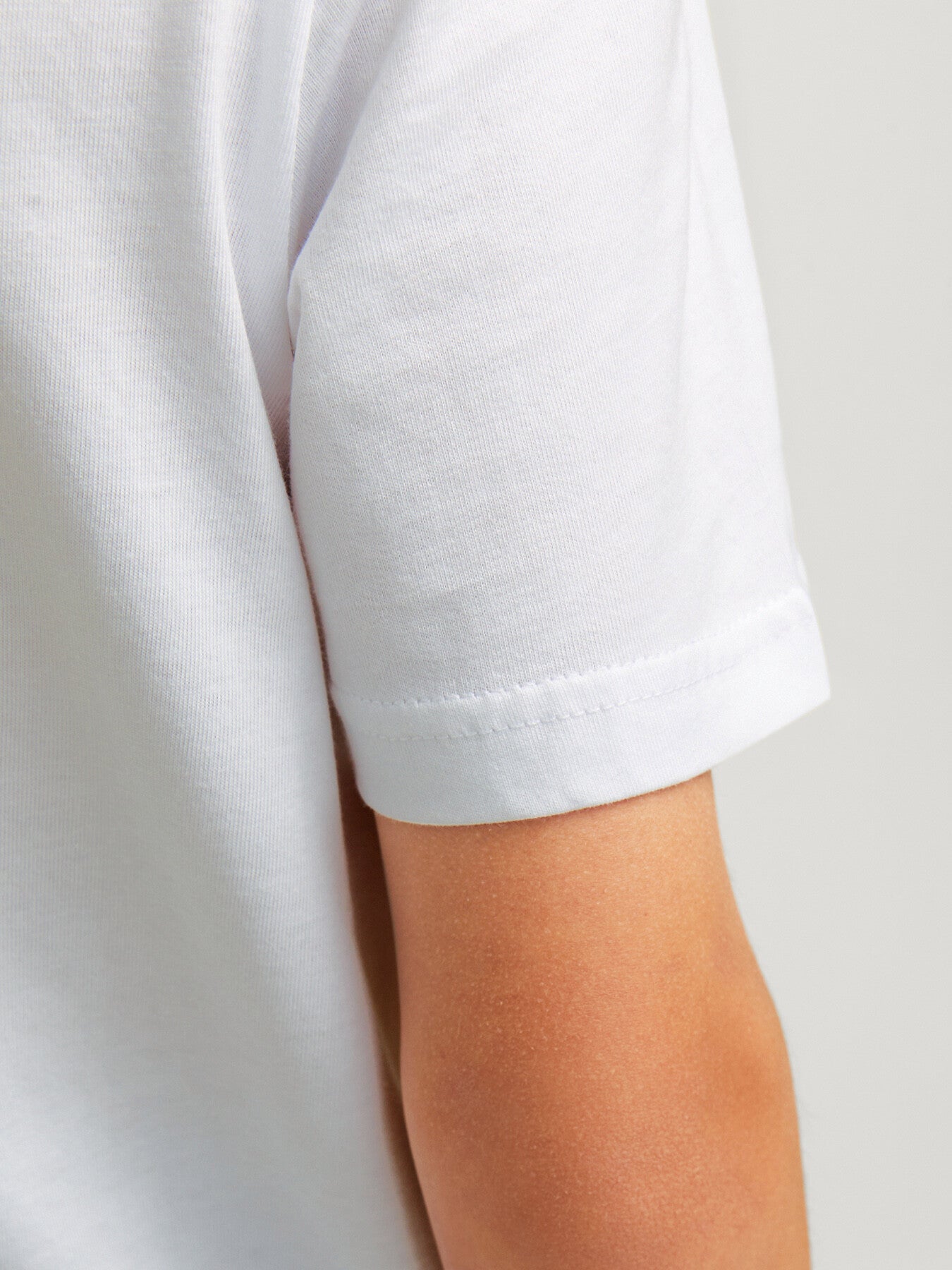 JCOOUTDOOR LOGO TEE AW24 SS CREW SN JNR