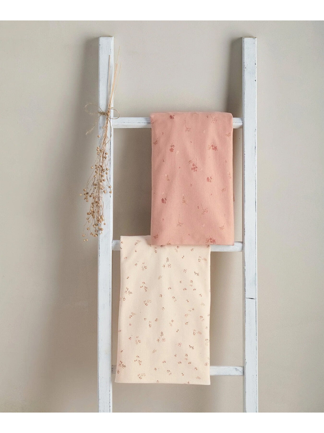 Welcome to the World Wildflower Cotbed Fitted Sheets 2 Pack