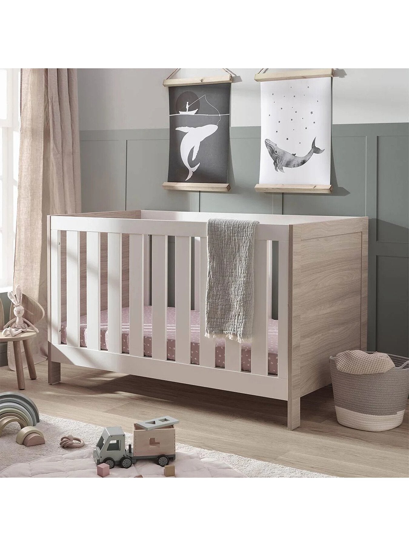 Finchley White Cot Bed