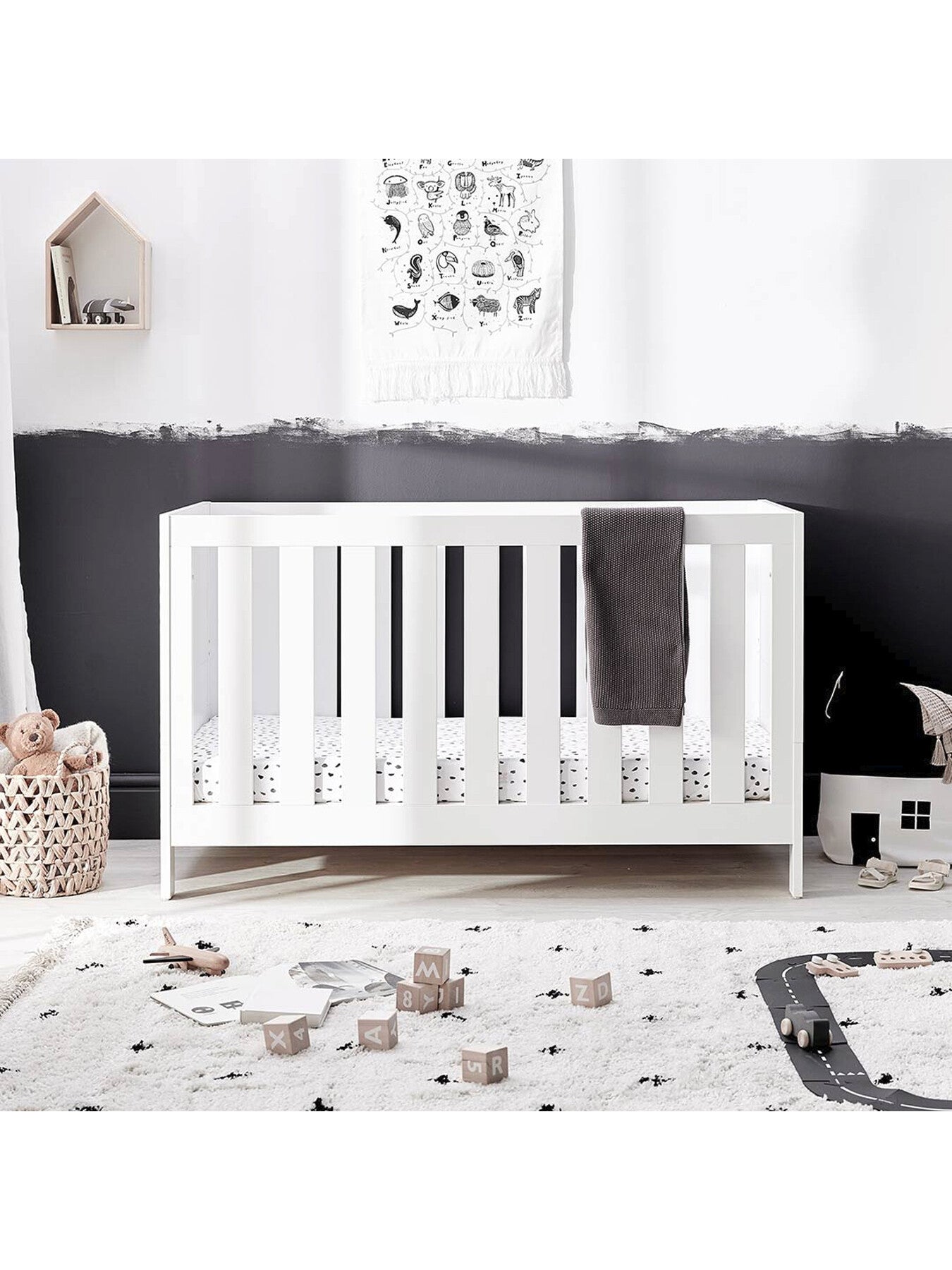 Finchley White Cot Bed
