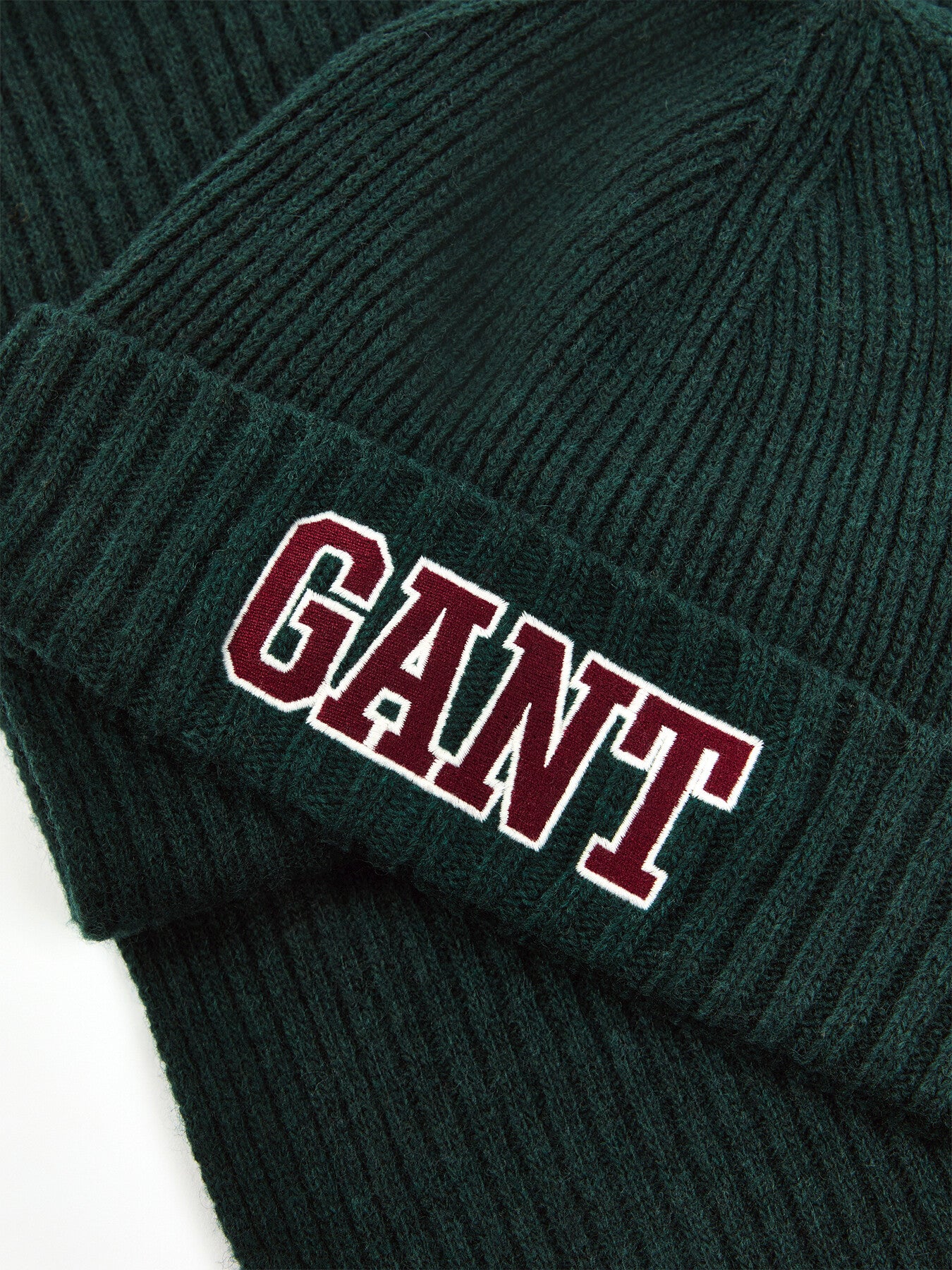 Gant 1949 Beanie Scarf Gift Set