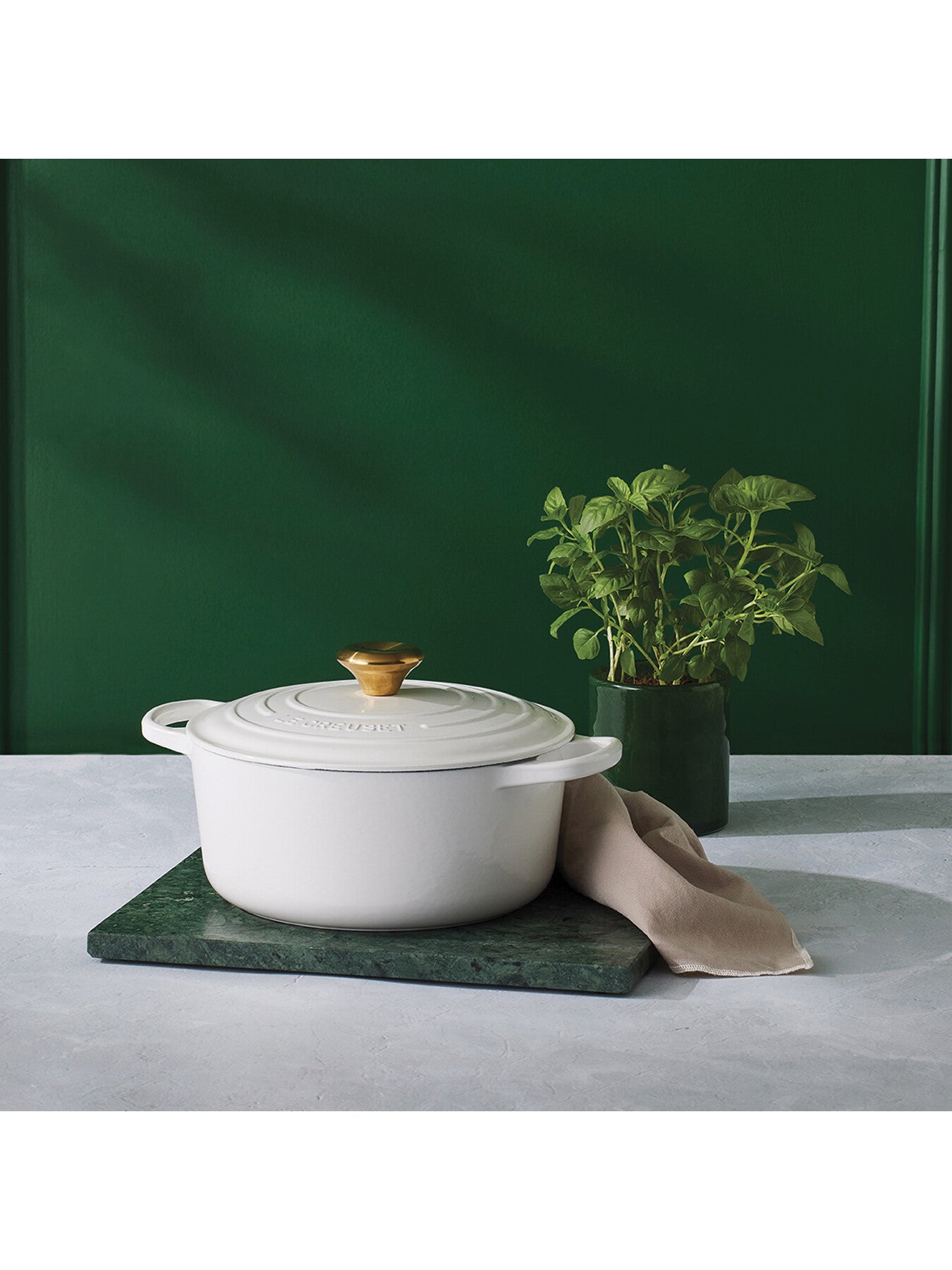 Cast Iron Round Casserole 28cm