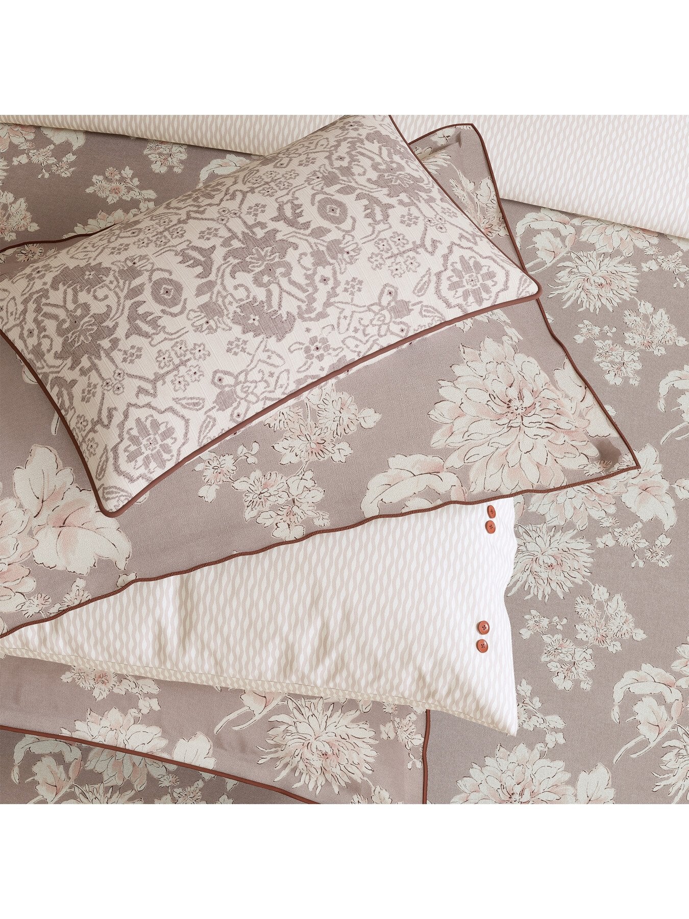 Kassi Cushion