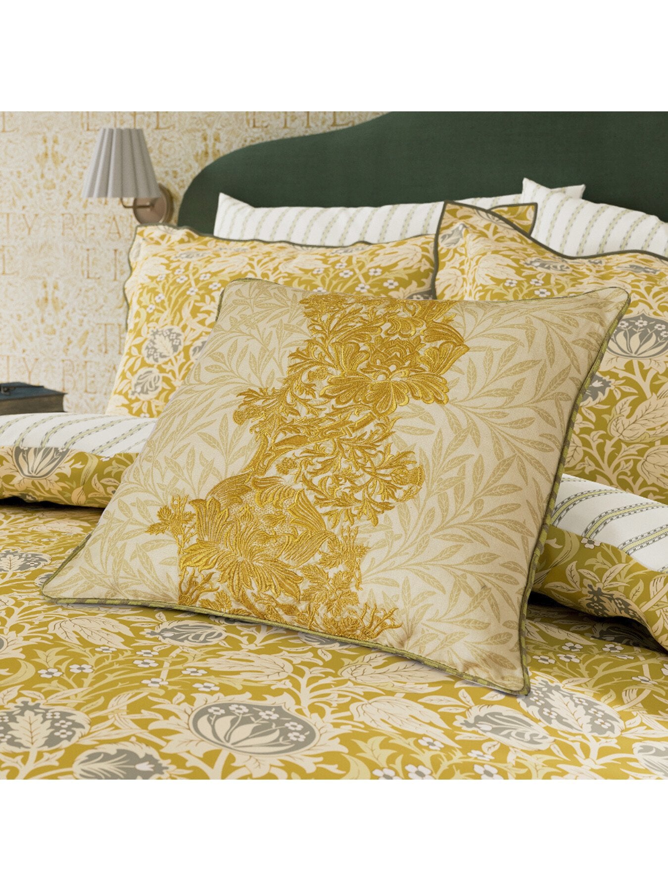 Elmcote Cushion