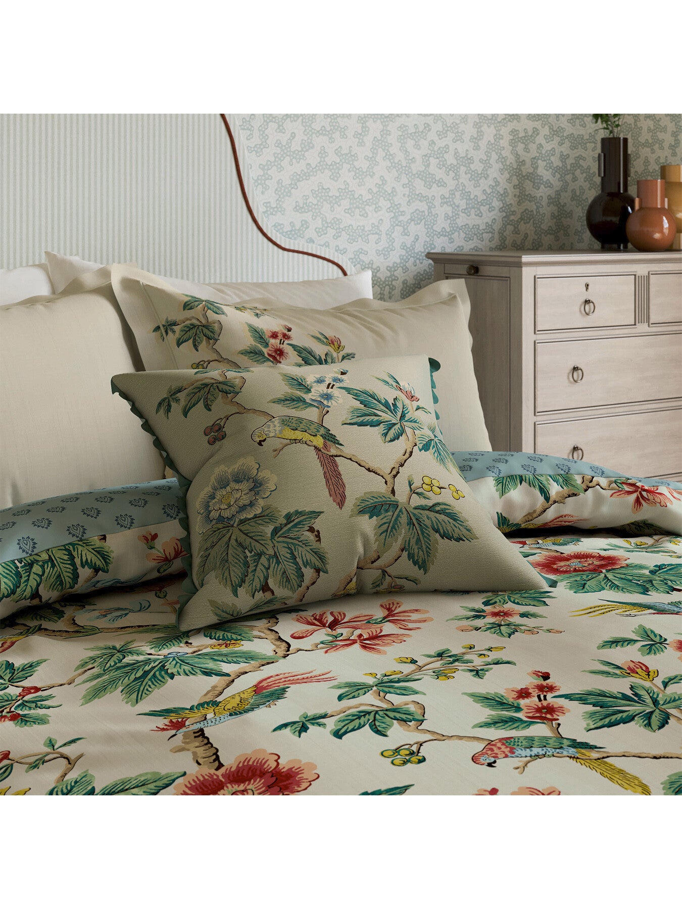 Lophura Cushion