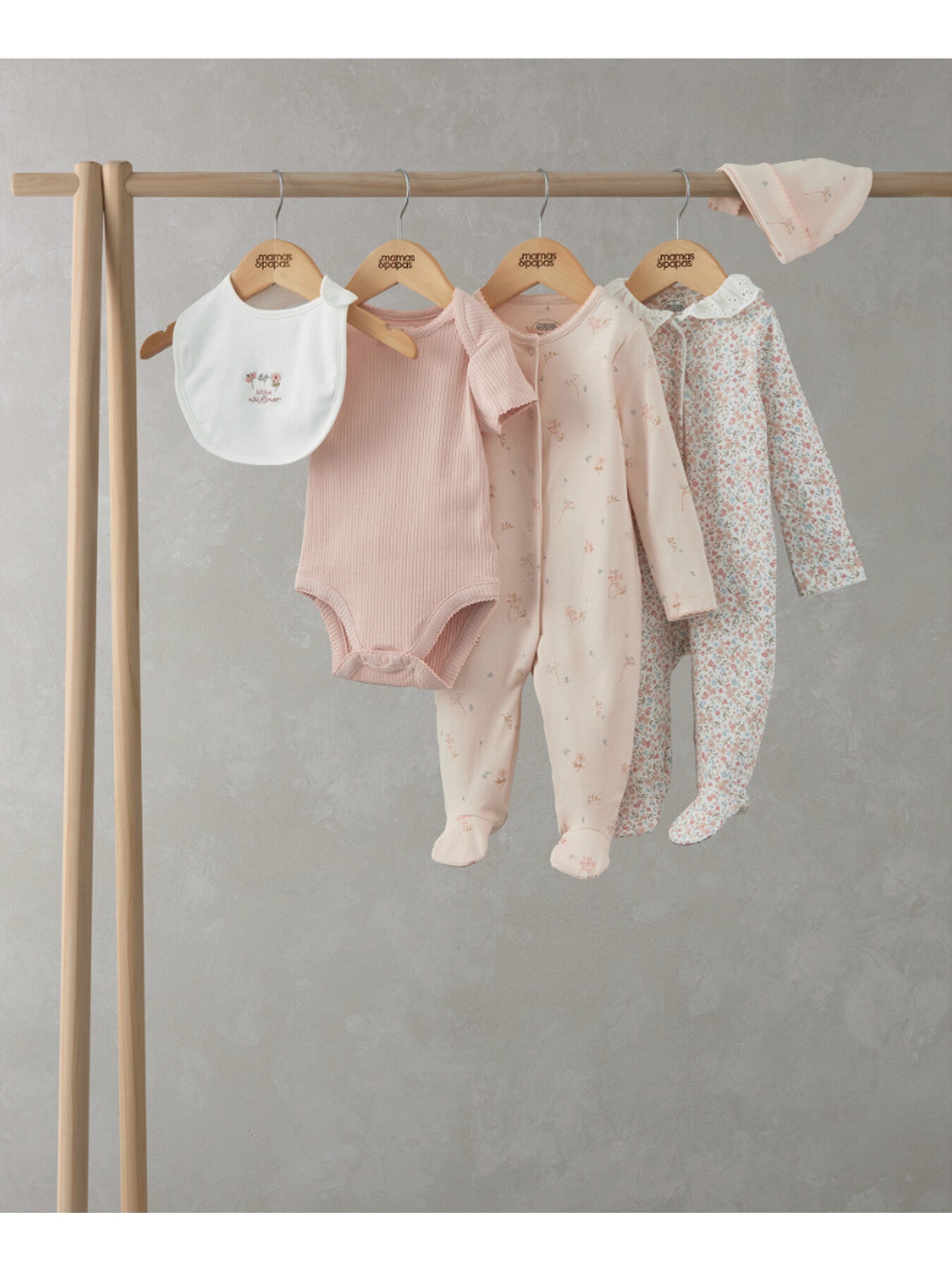 Newborn Clothing Set (5 Piece)