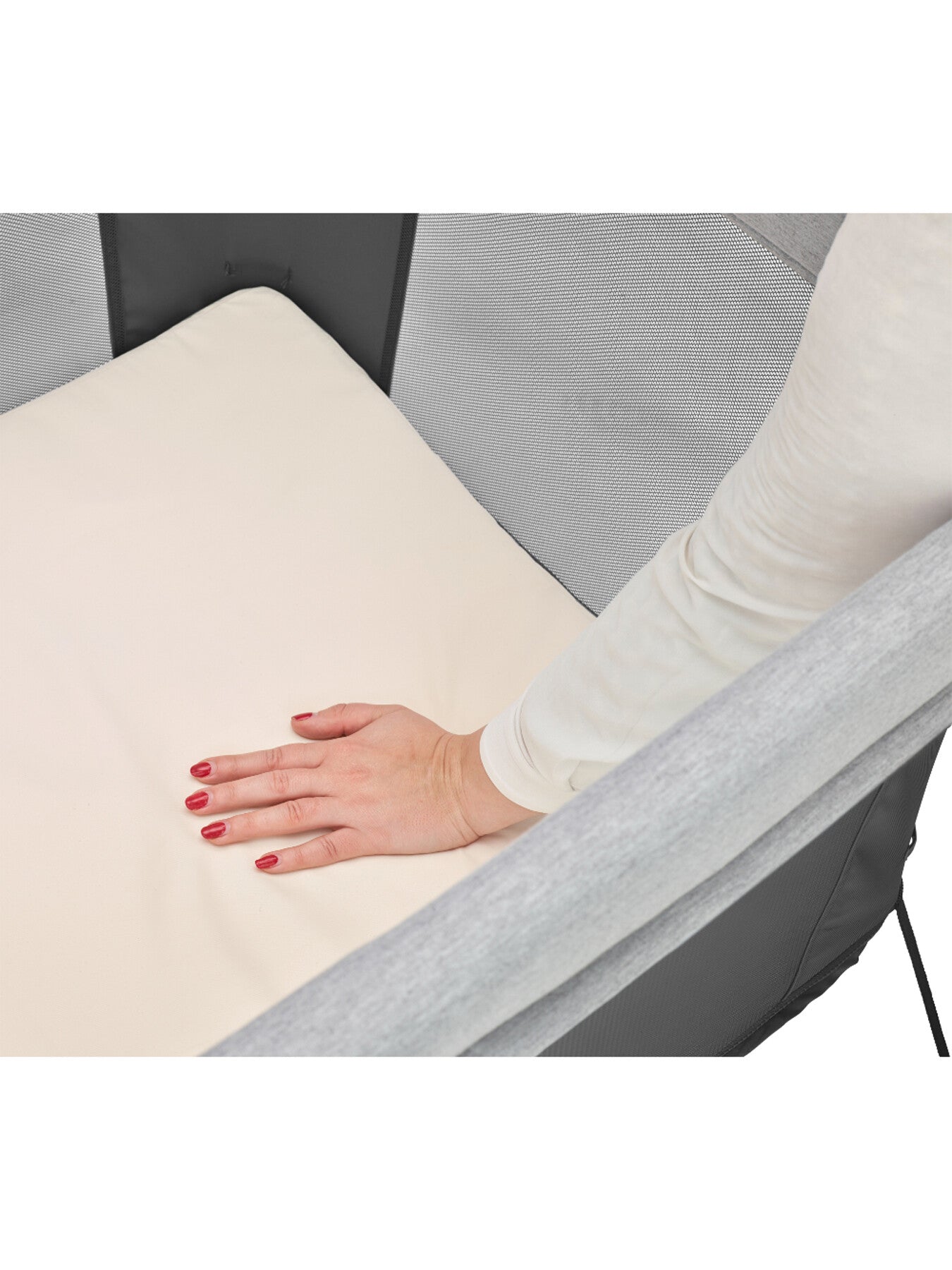 Iris Travel Cot