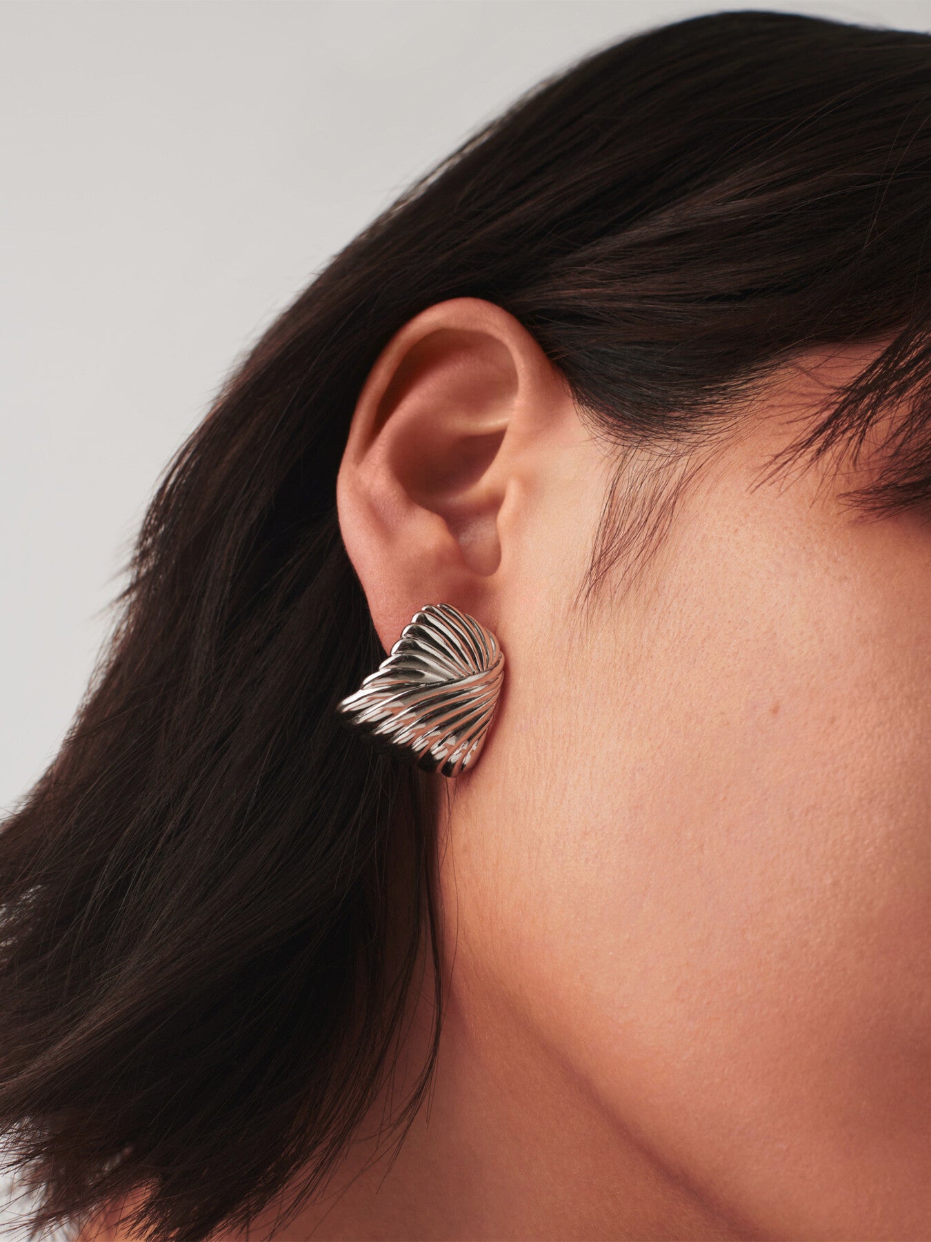 Wavy Ridge Ripple Oversized Stud Earrings
