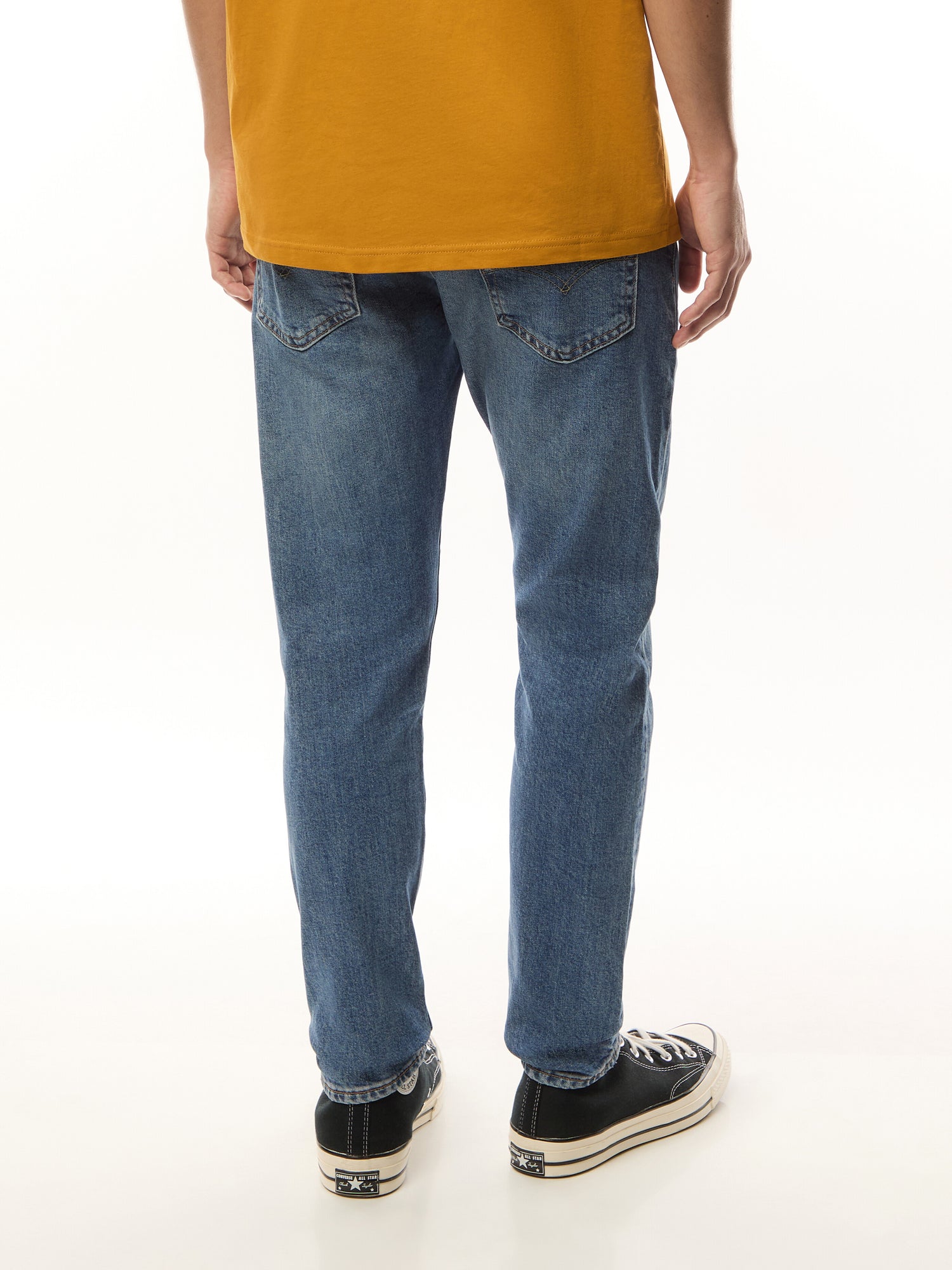 512 Slim Tapered Jeans