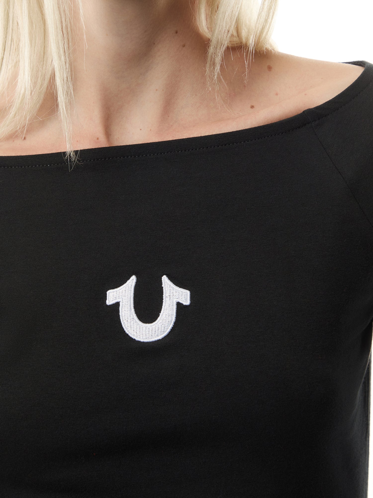 Horseshoe Boat Neck Long Sleeve Tee