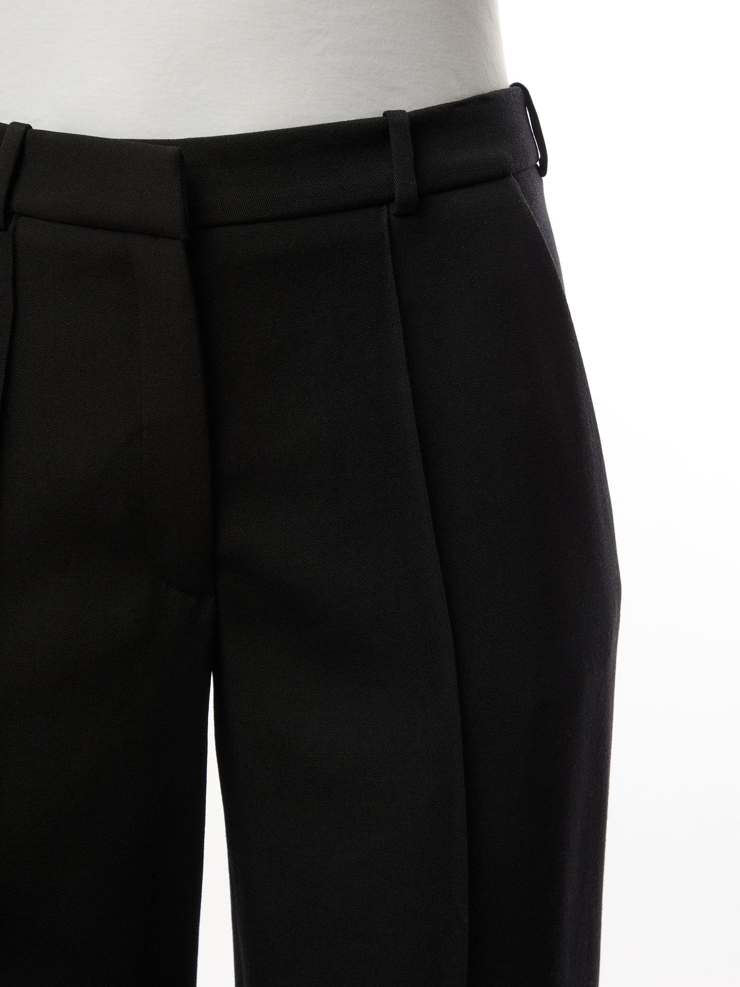2 Pockets Tailored Satin Pants
