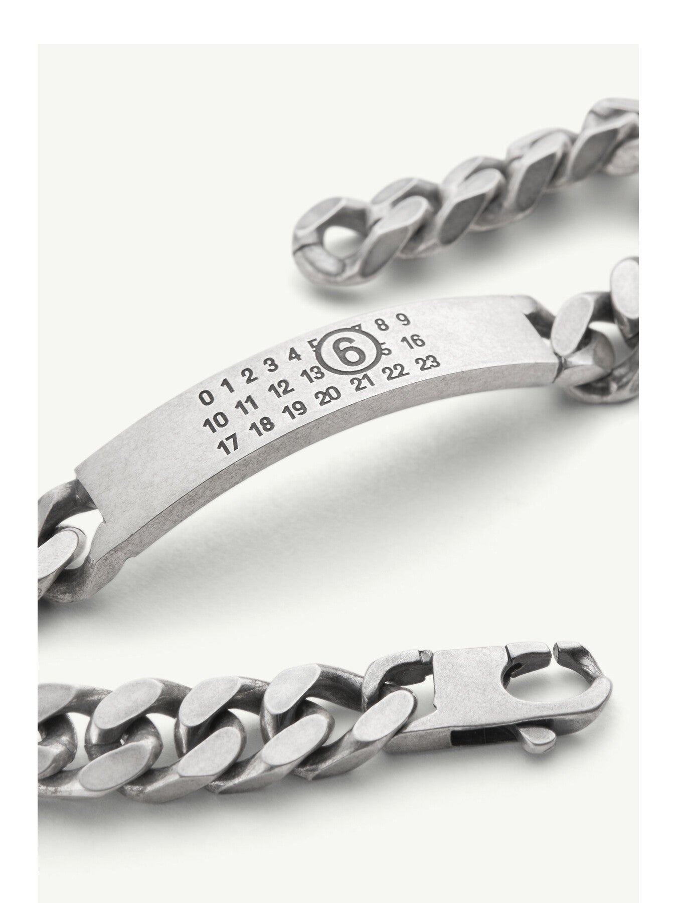 Minimal Logo Classic Chain Bracelet