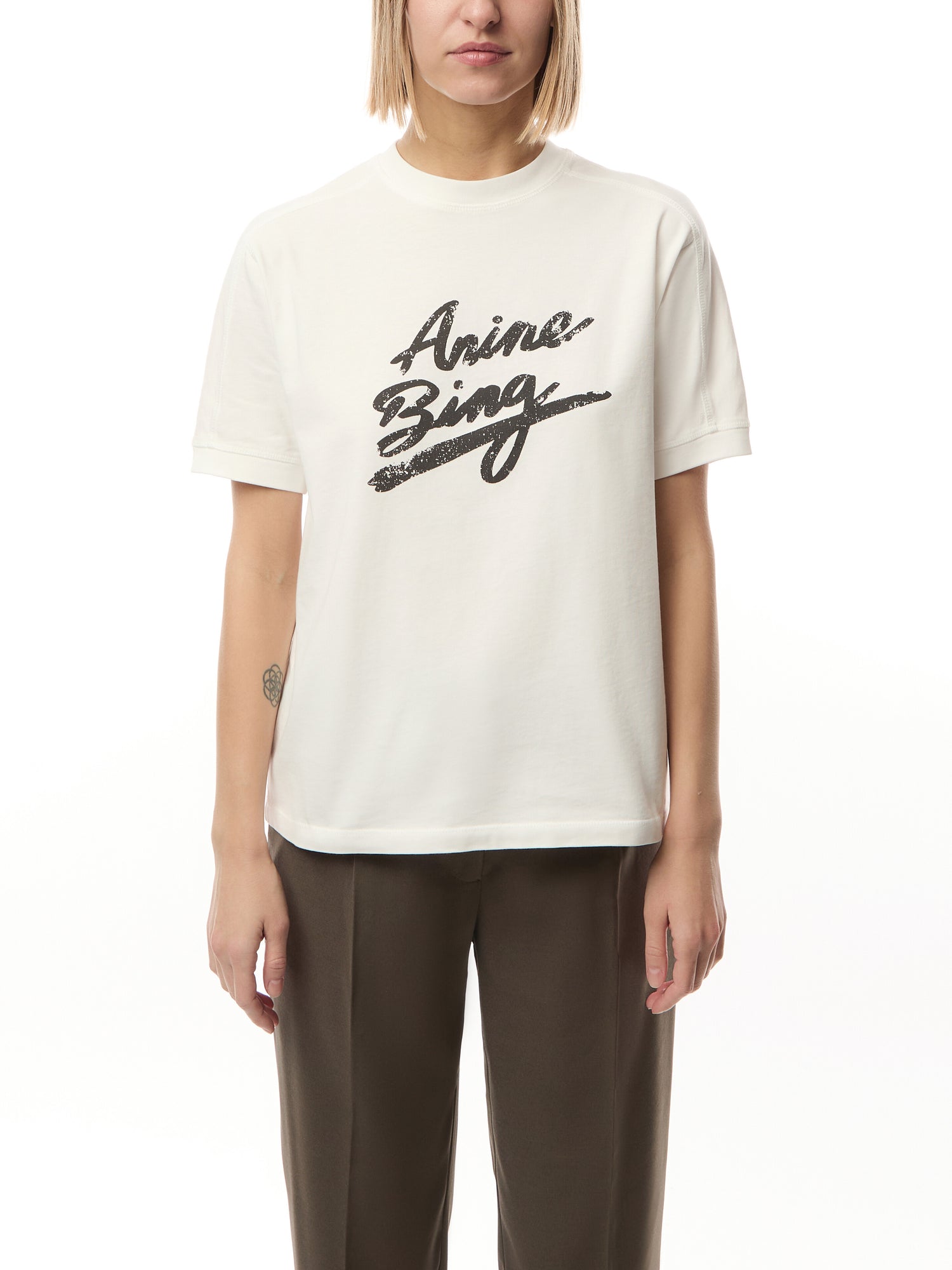 Jaylin Tee Signature
