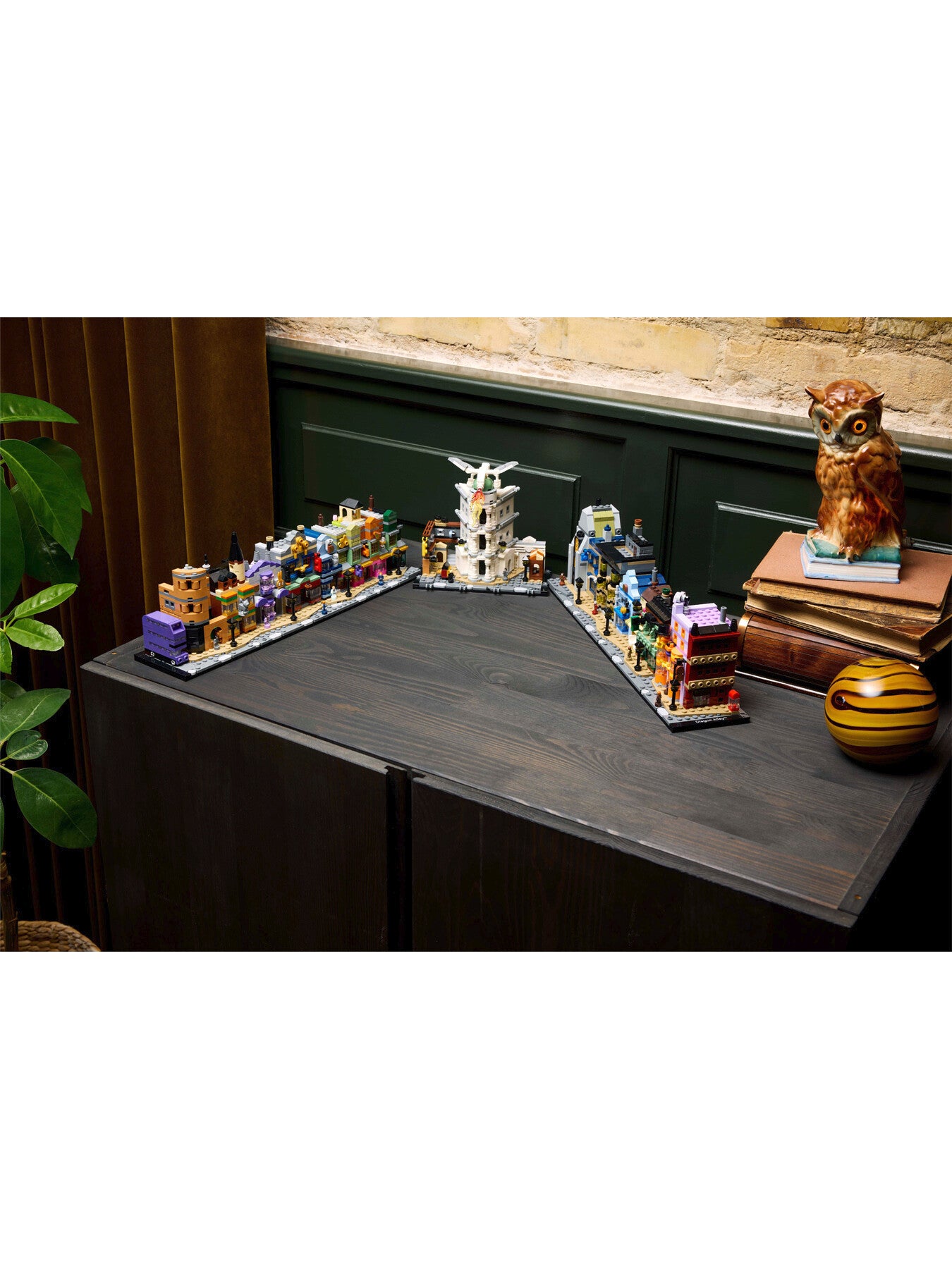 Diagon Alley Wizarding Shops 76444