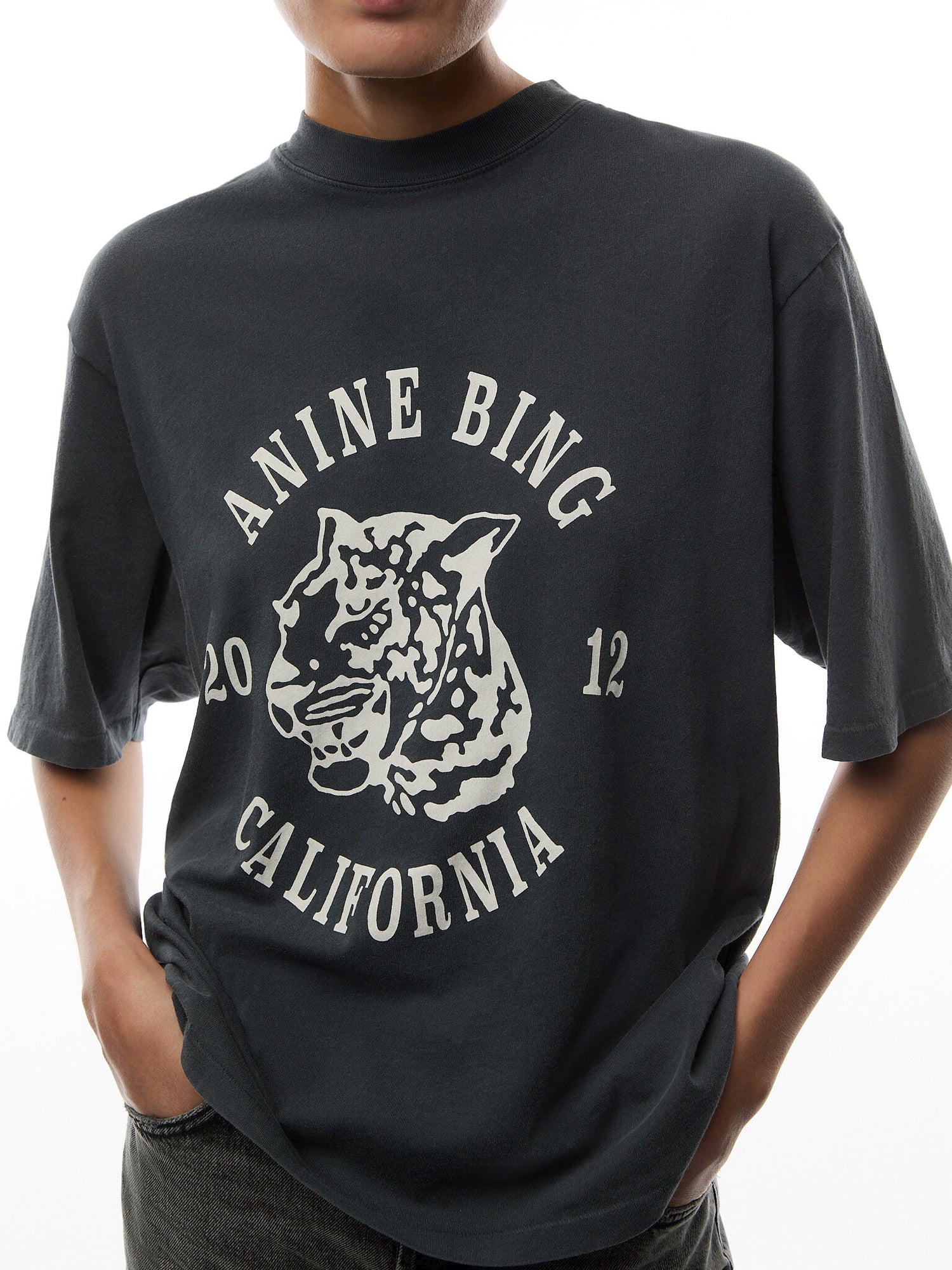 Avi Tee Collegiate Leopard - Washed Charcoal