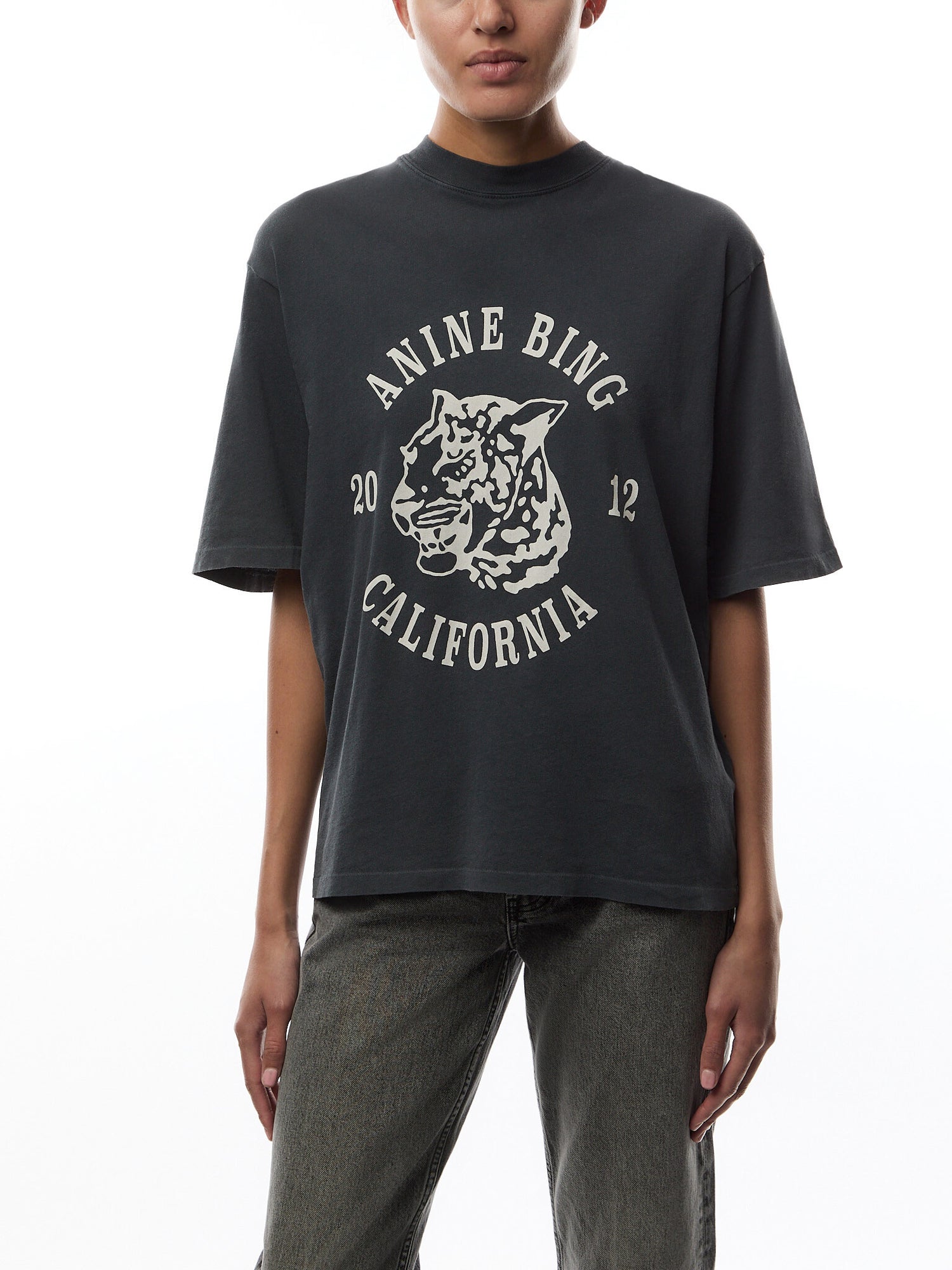 Avi Tee Collegiate Leopard - Washed Charcoal
