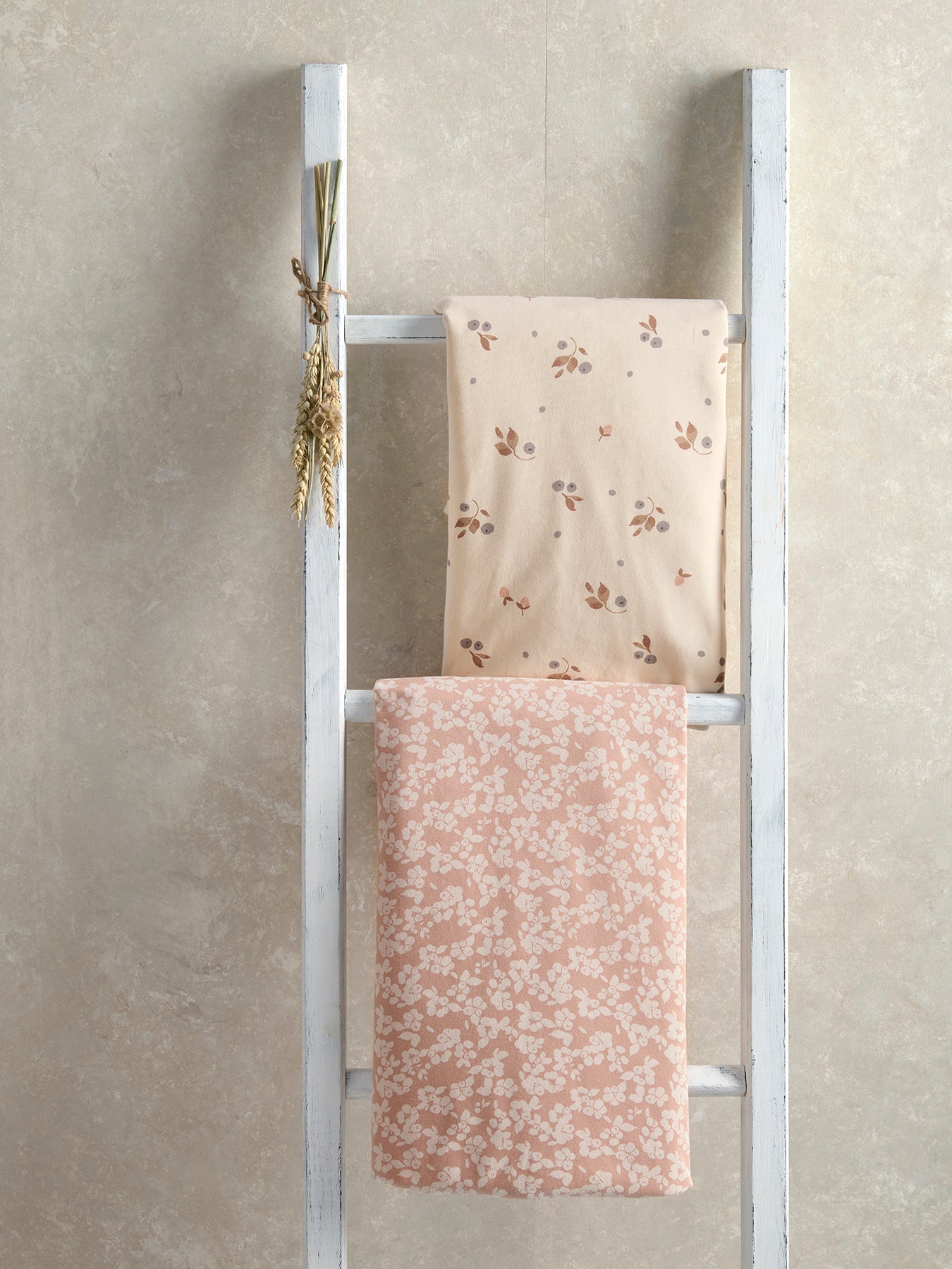 2 Cot Bed Berry Fitted Sheets