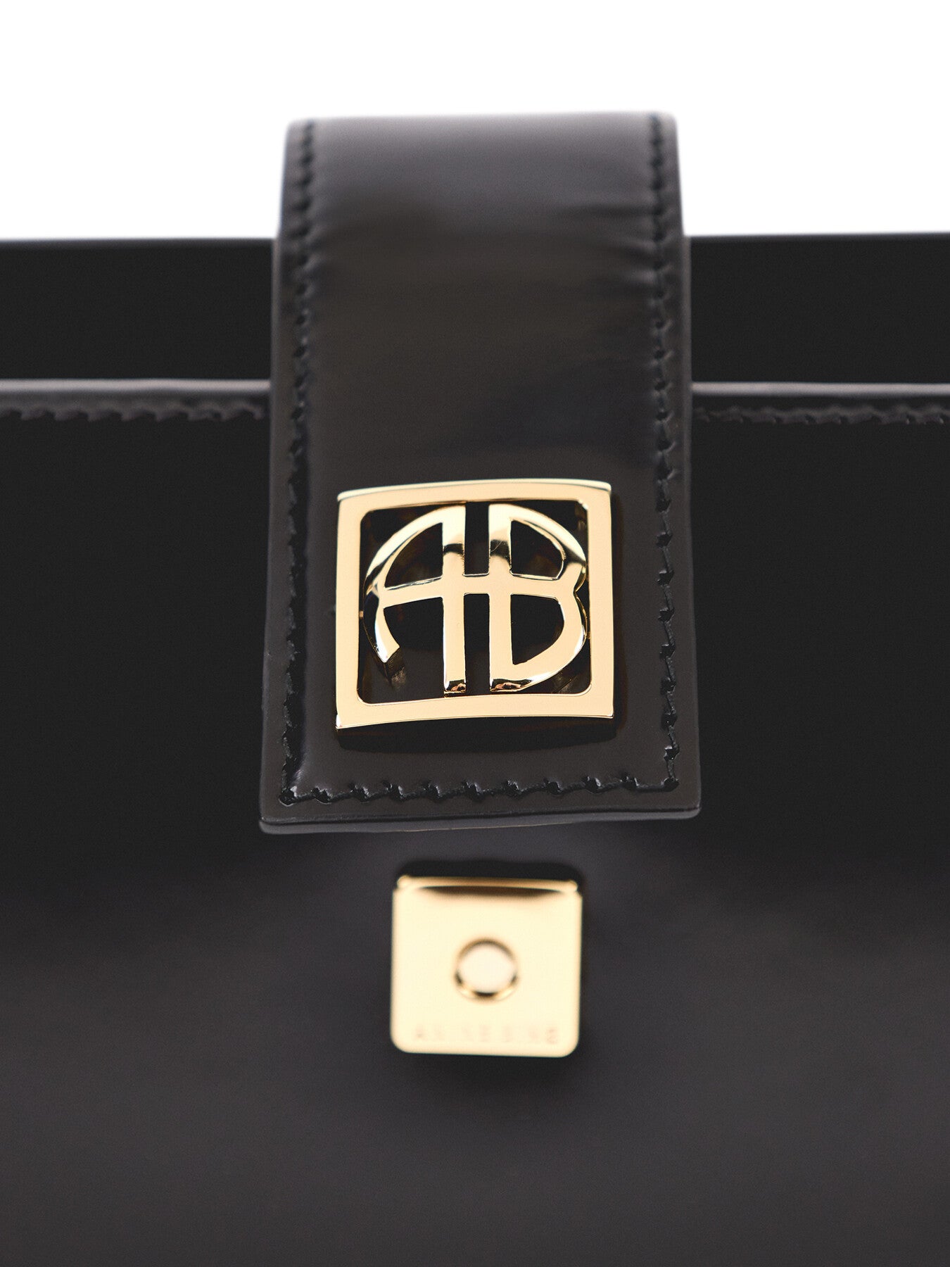 Lou Shoulder Bag