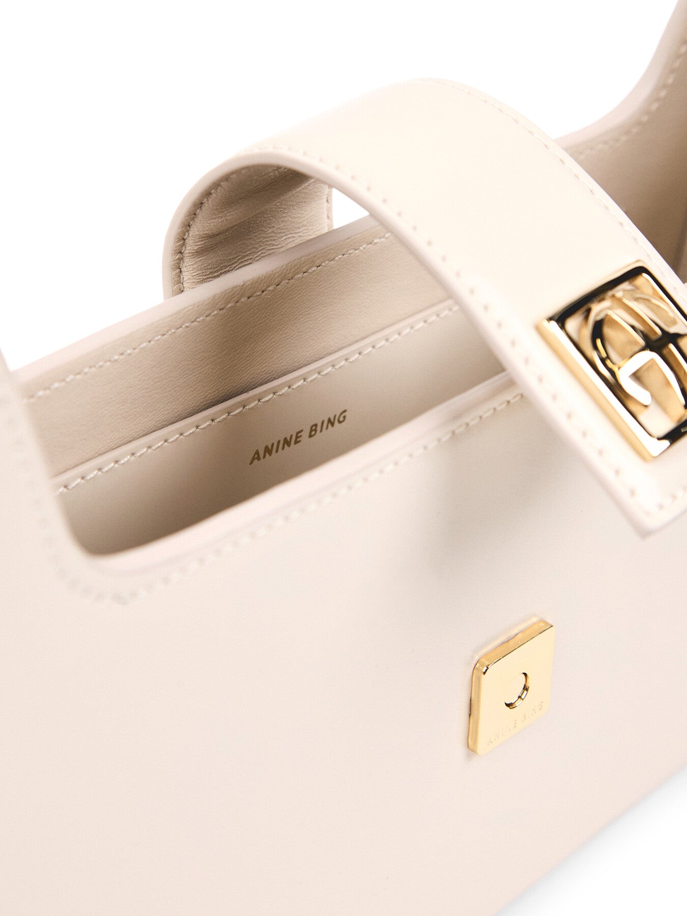 Lou Shoulder Bag