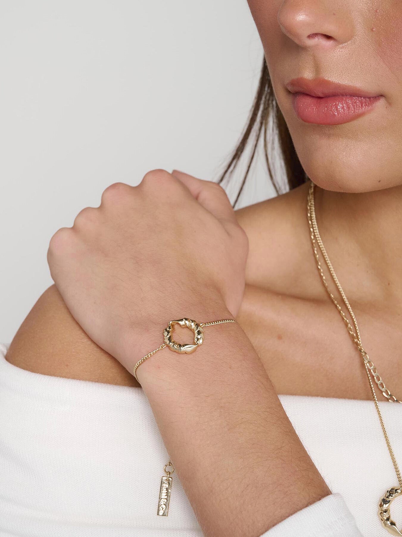 Ember Twist Pendant Bracelet