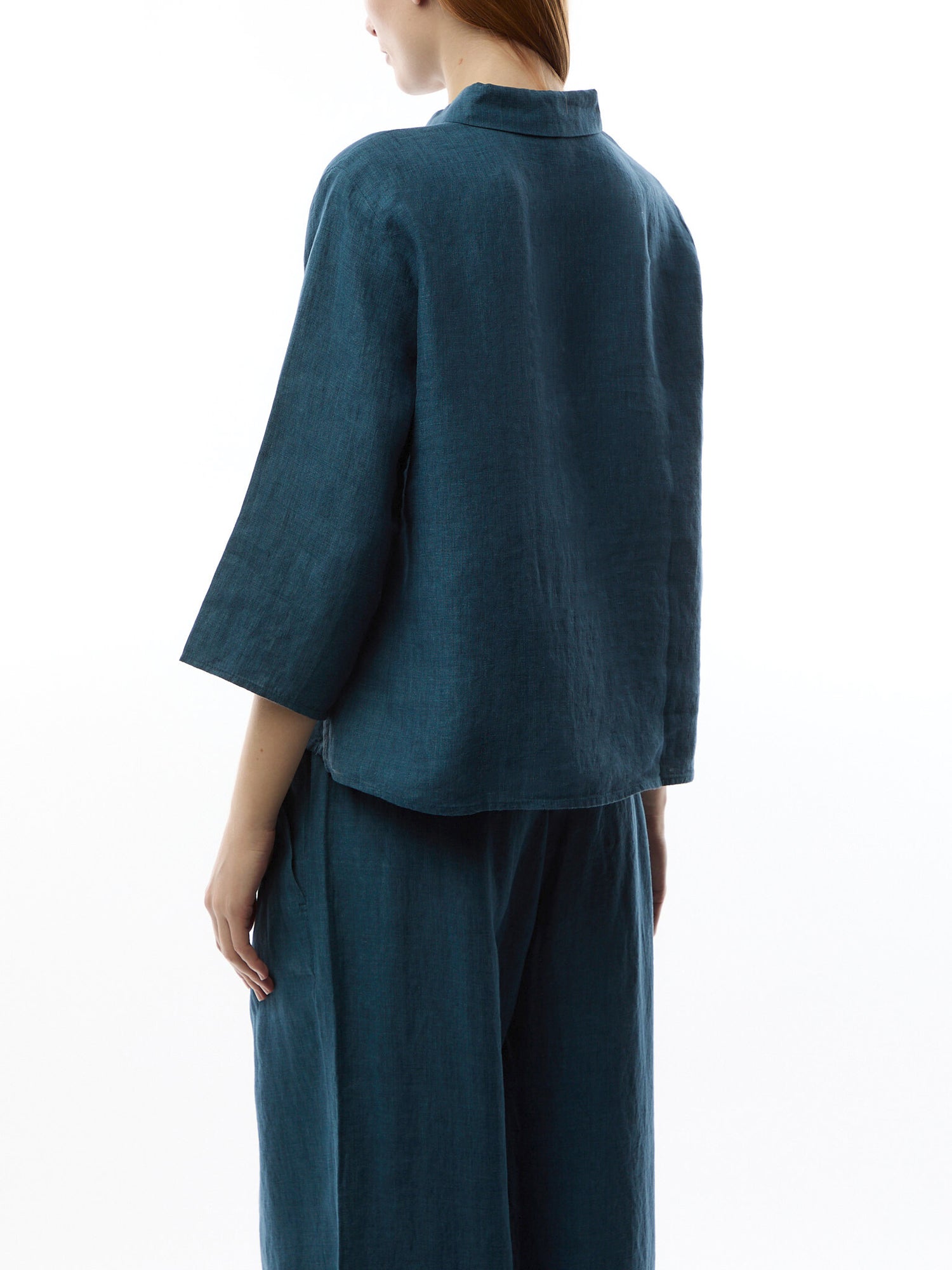 Classic Collar Shirt W/ 3/4 Sleeves