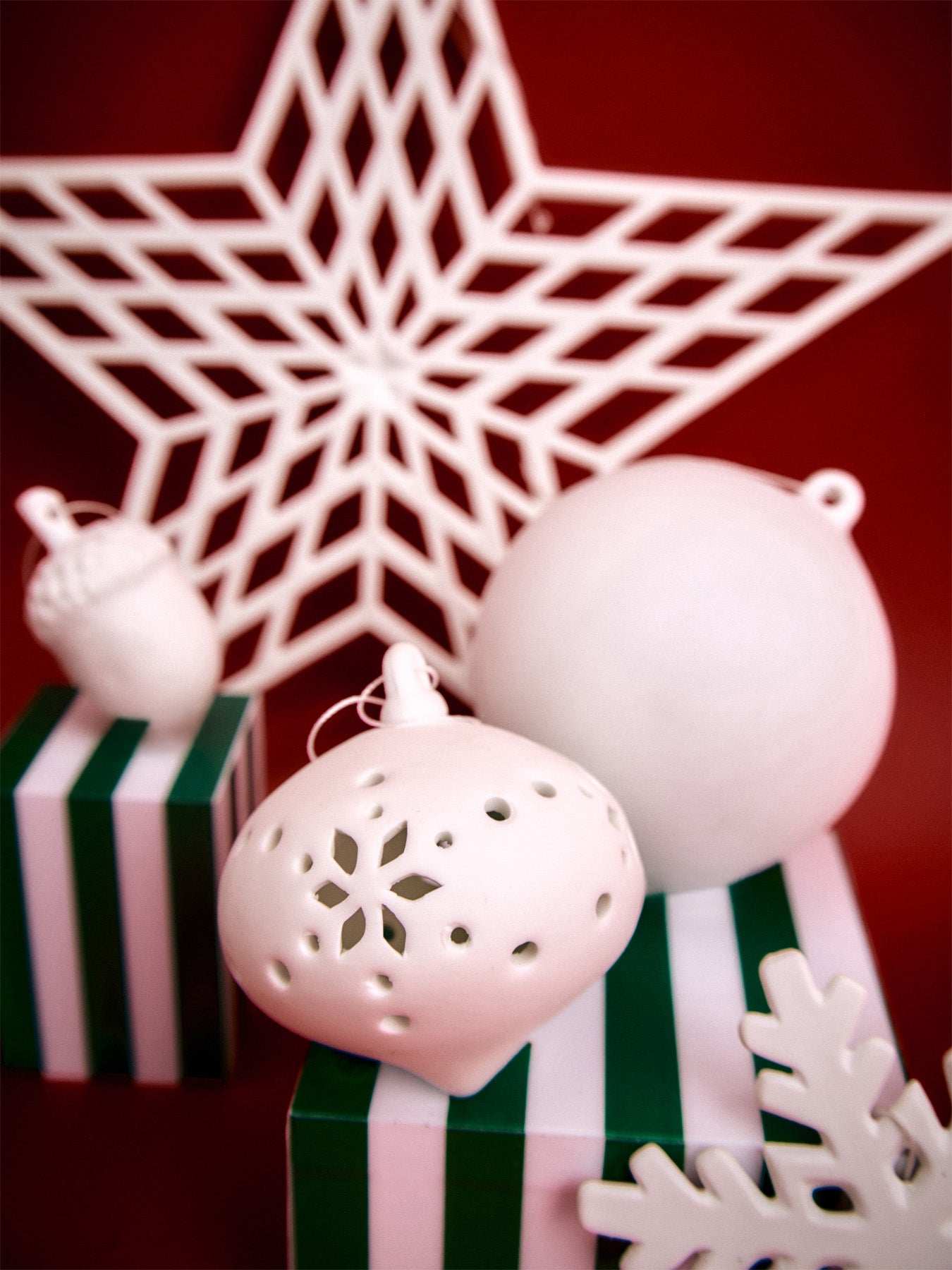 Airdrie Cutwork Baubles Set Of 3 White
