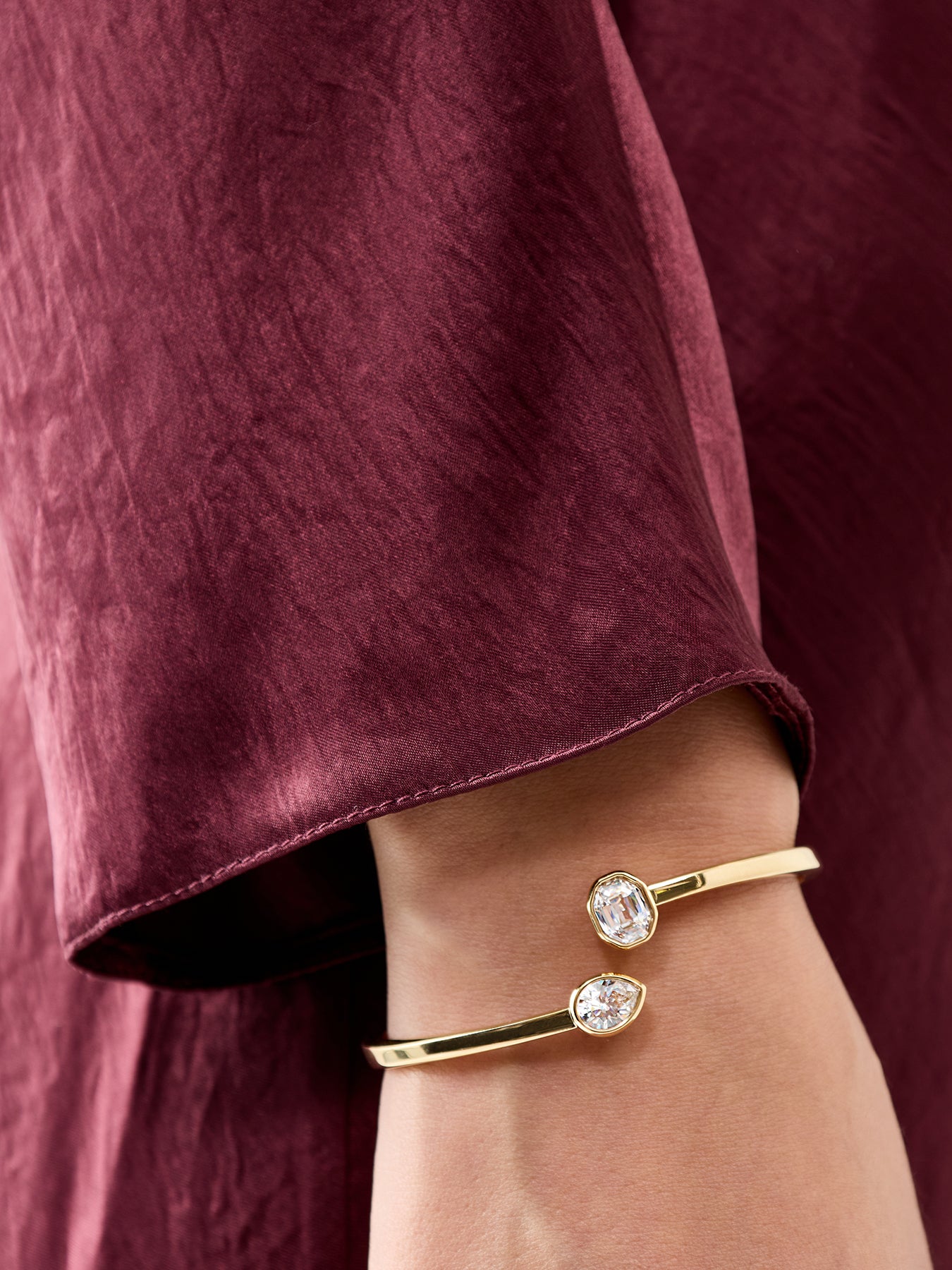 IMBER:BANGLE OP WHITE/GOS M
