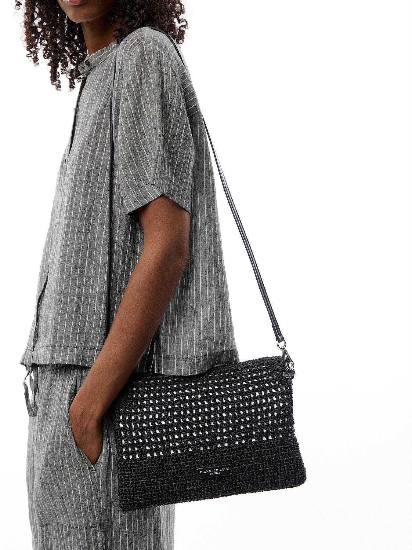 Victoria Pouch