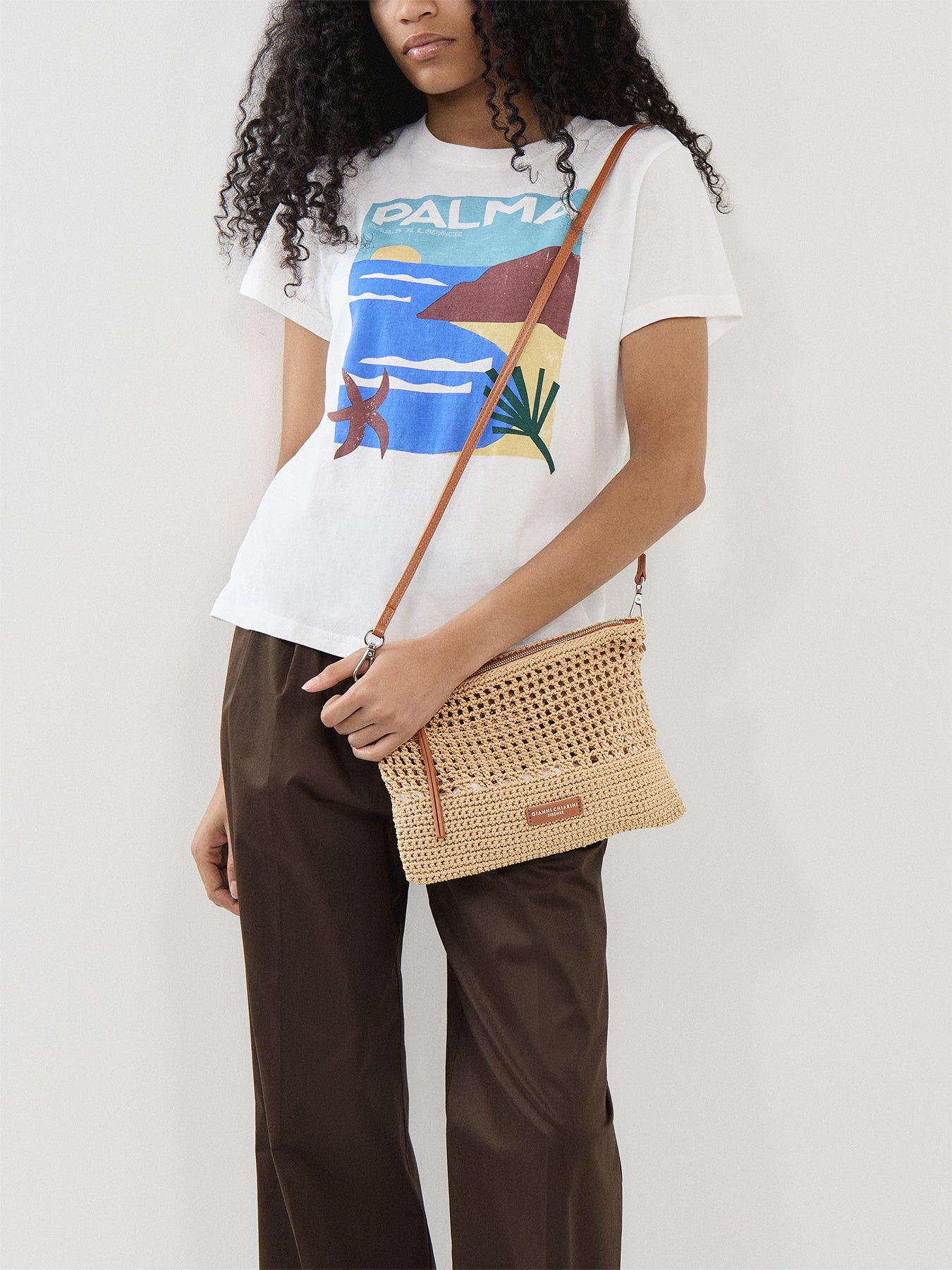 Victoria Pouch