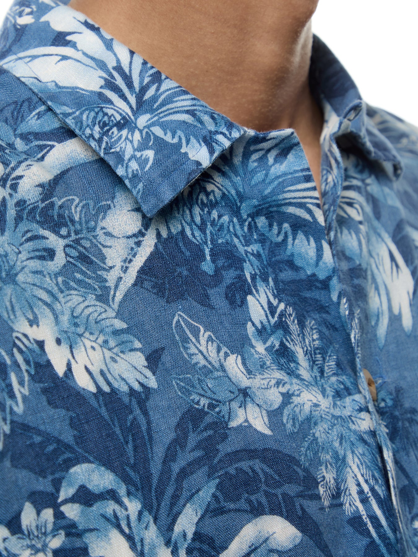 Linen Palm Tree Short Sleeve Shirt