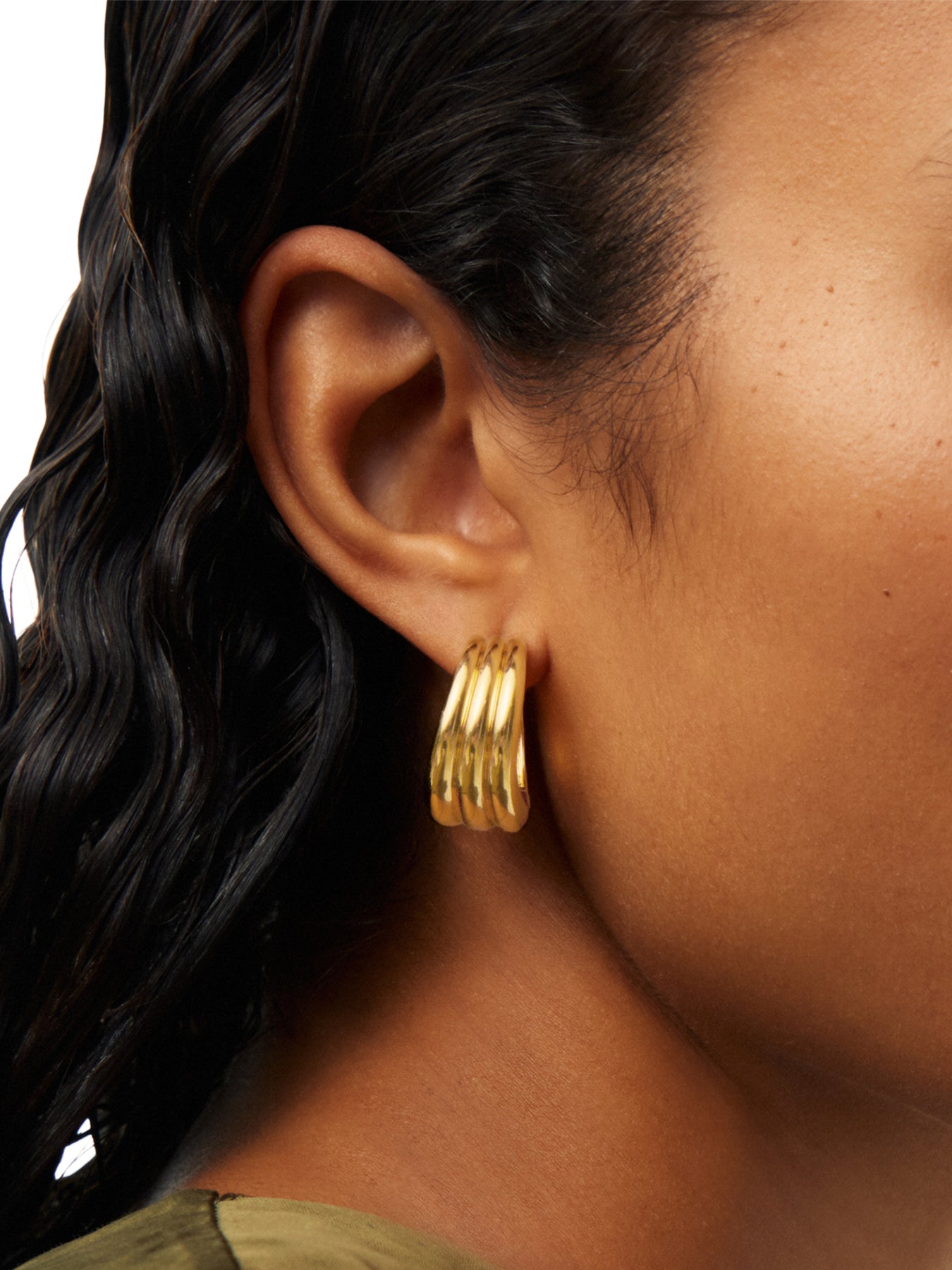 SAVI TRIPLE RIDGE HOOP EARRINGS