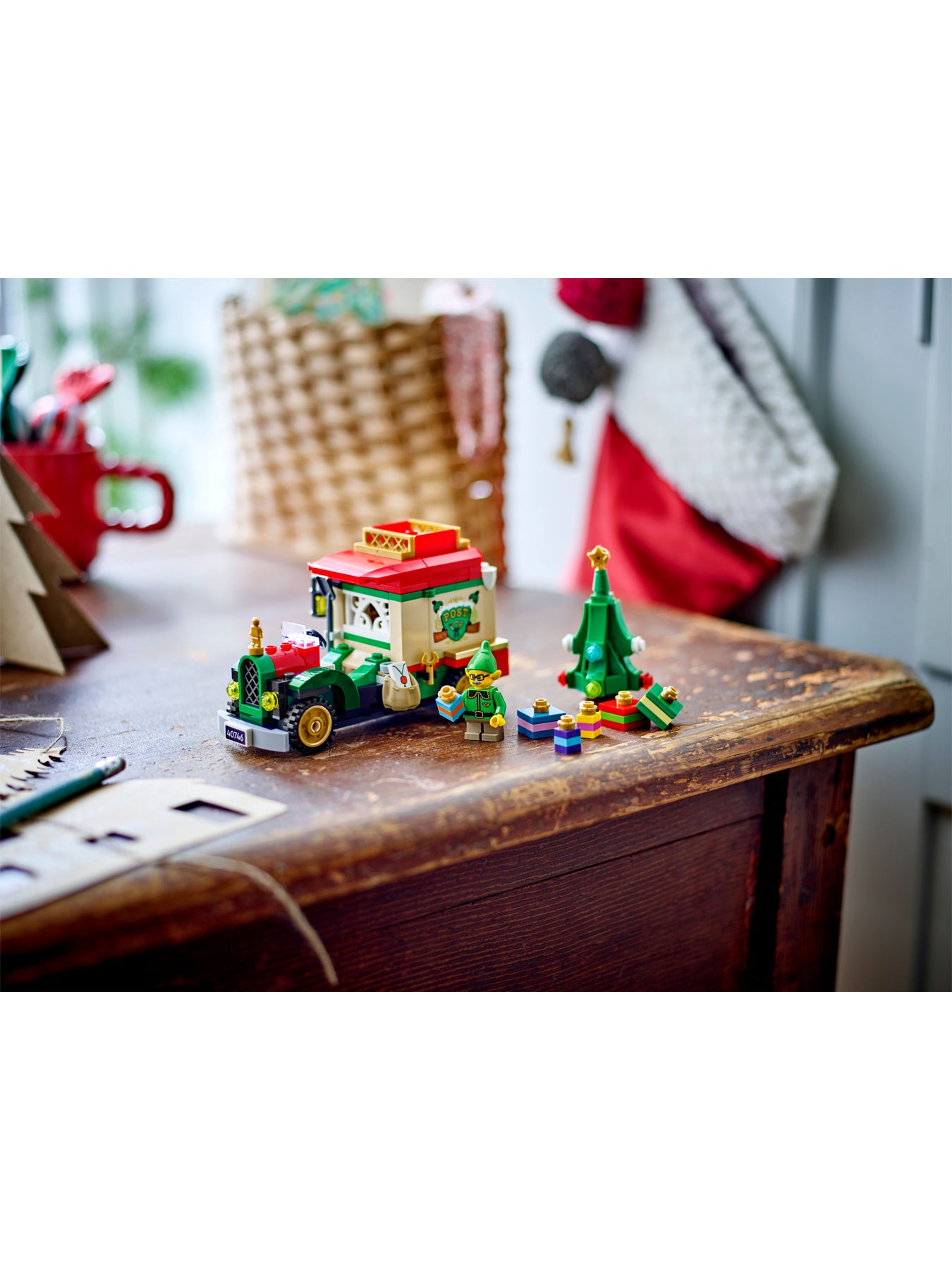Santa's Delivery Truck 40746