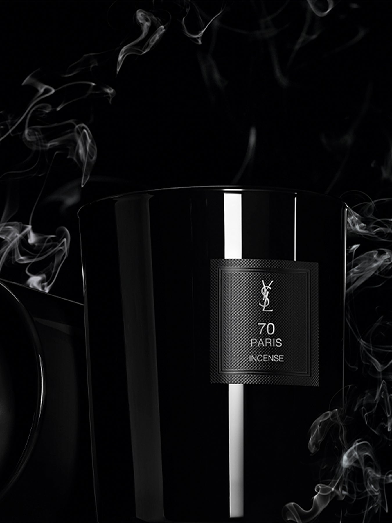 Les Vestiaire des Parfums Paris Candle 280g