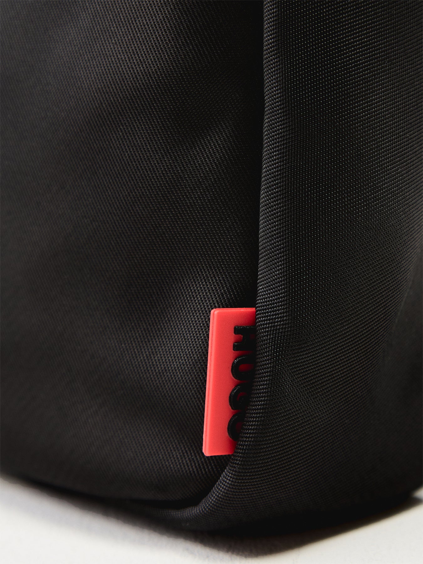 Ethon Crossbody