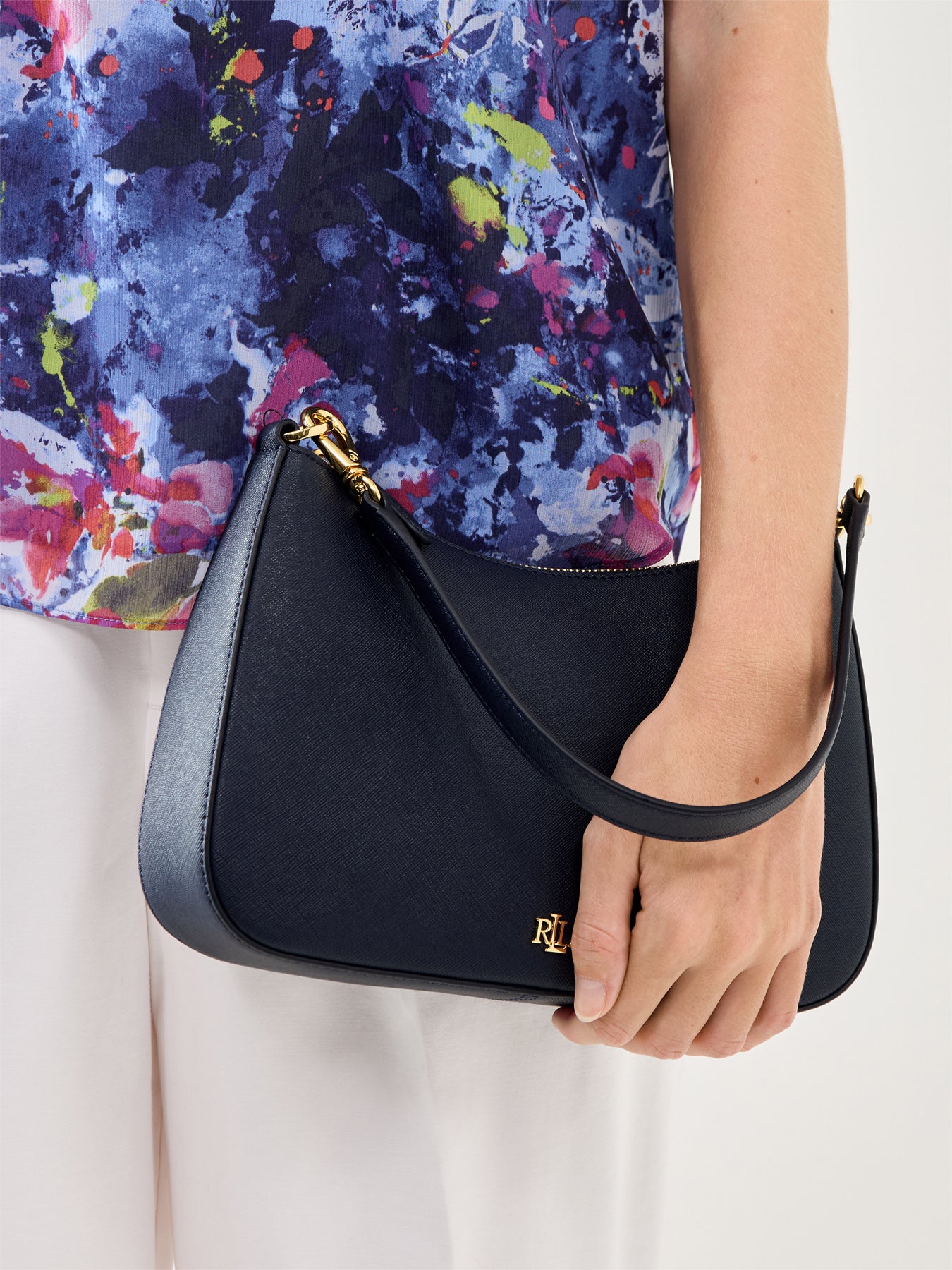 Danni 26 Medium Shoulder Bag