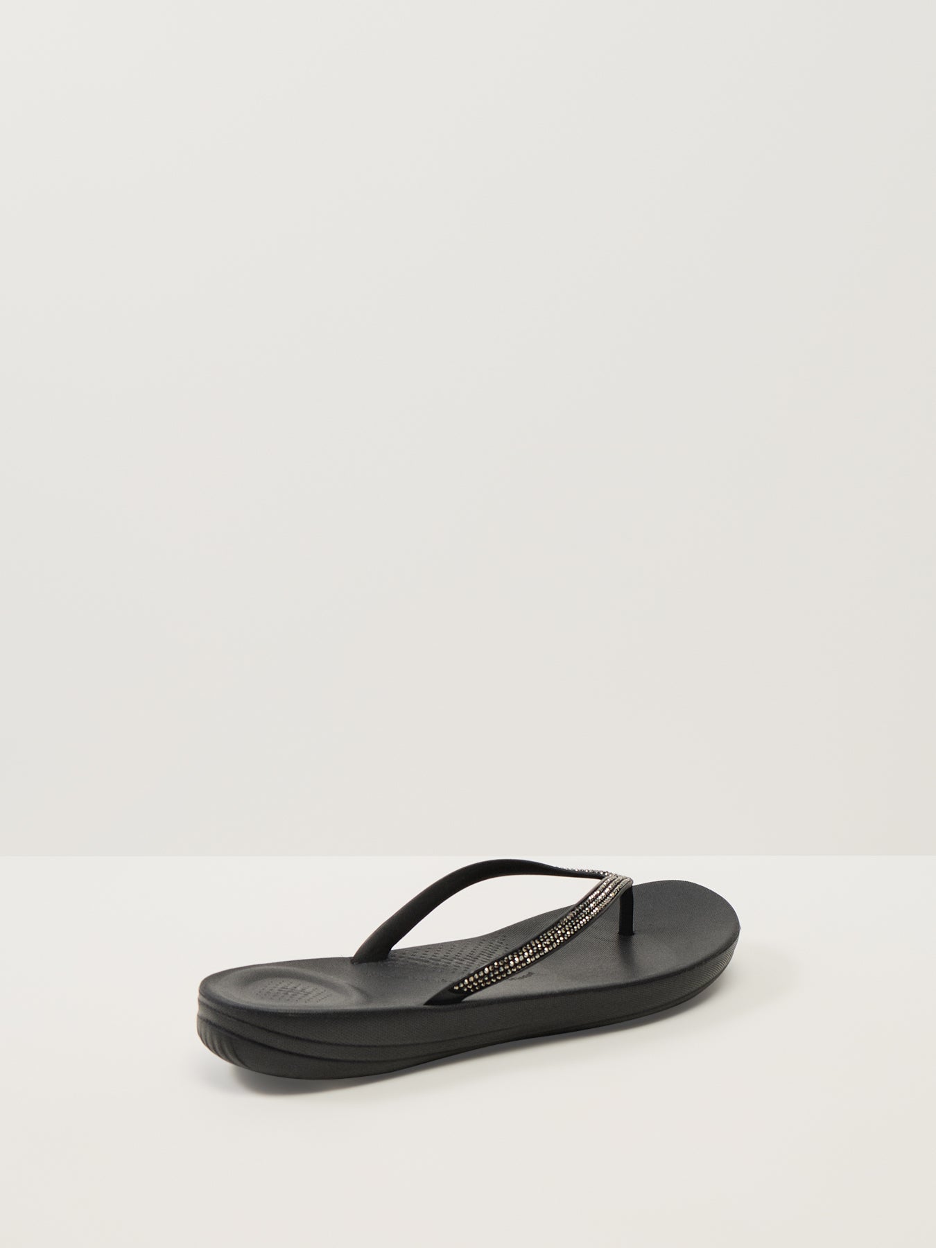 Iqushion Sparkle Black