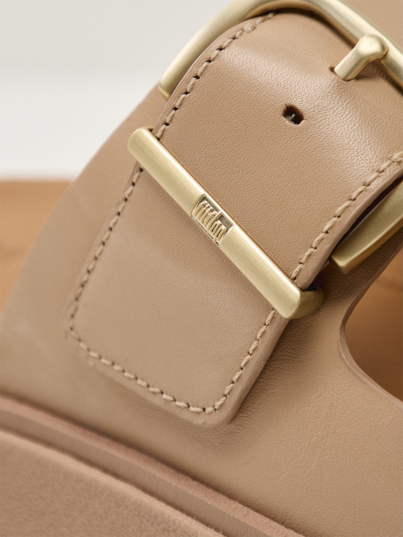 Gen-Ff Buckle Two-Bar Leather Slides Classic Beige
