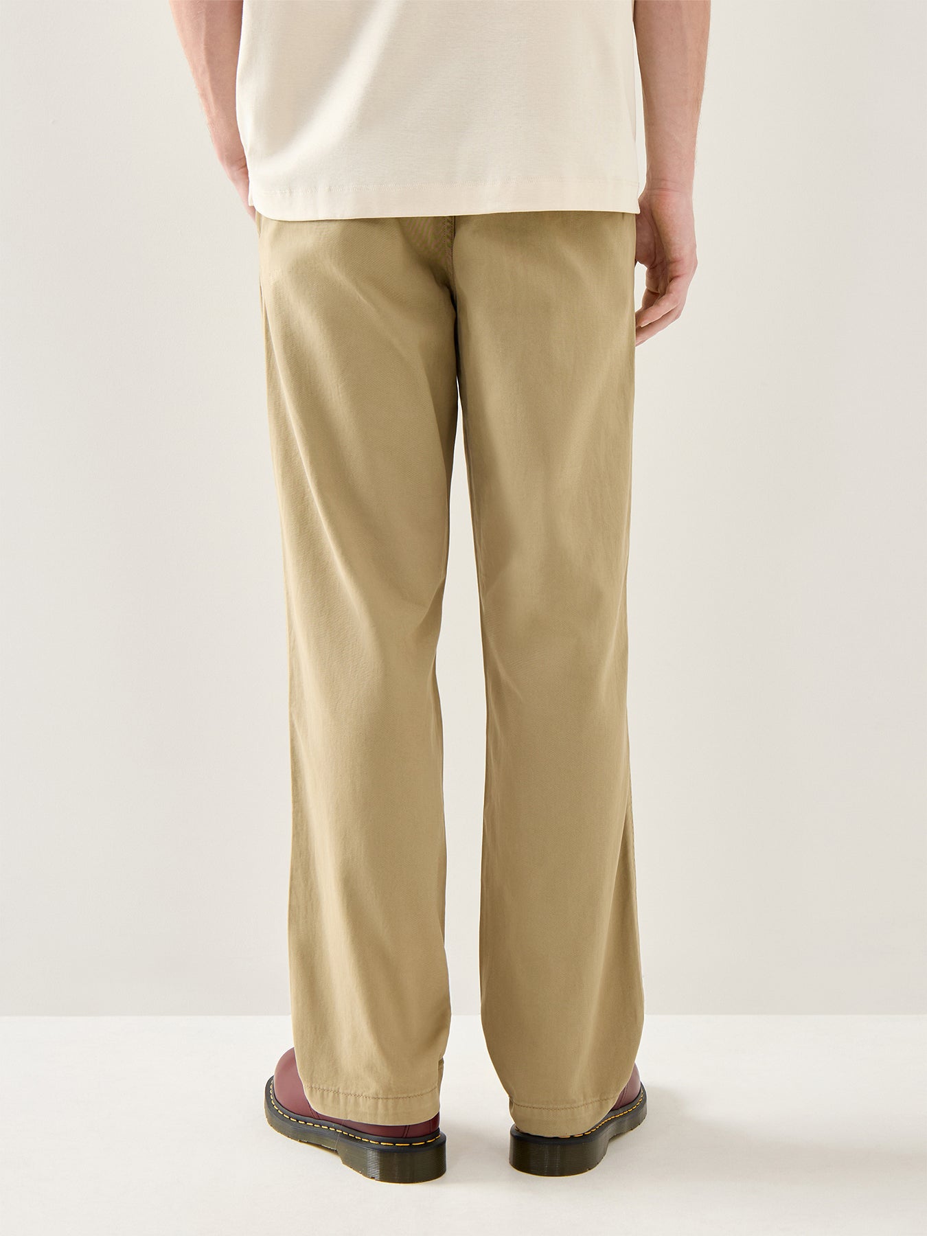Chino Authentic Relaxed Fit Tan