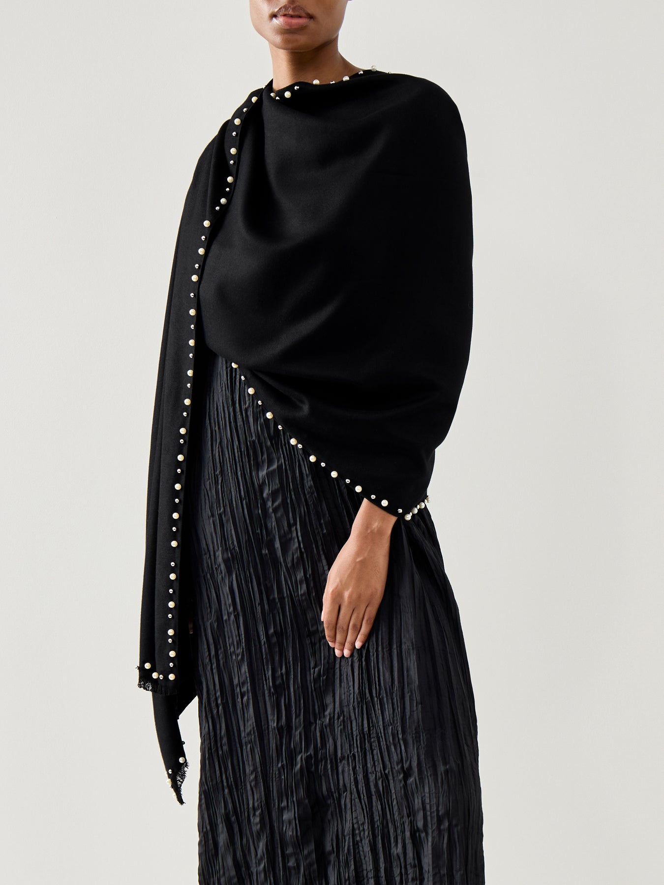Pearl and Stud Border Scarf Black