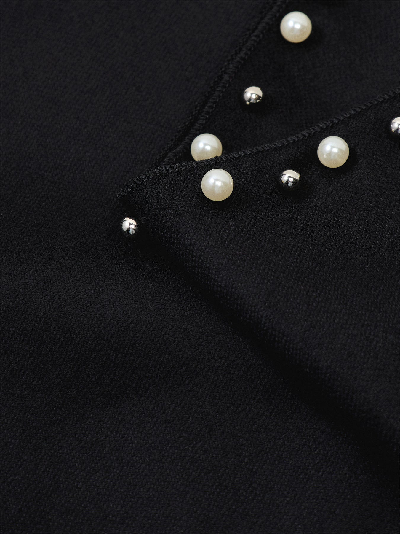 Pearl and Stud Border Scarf Black