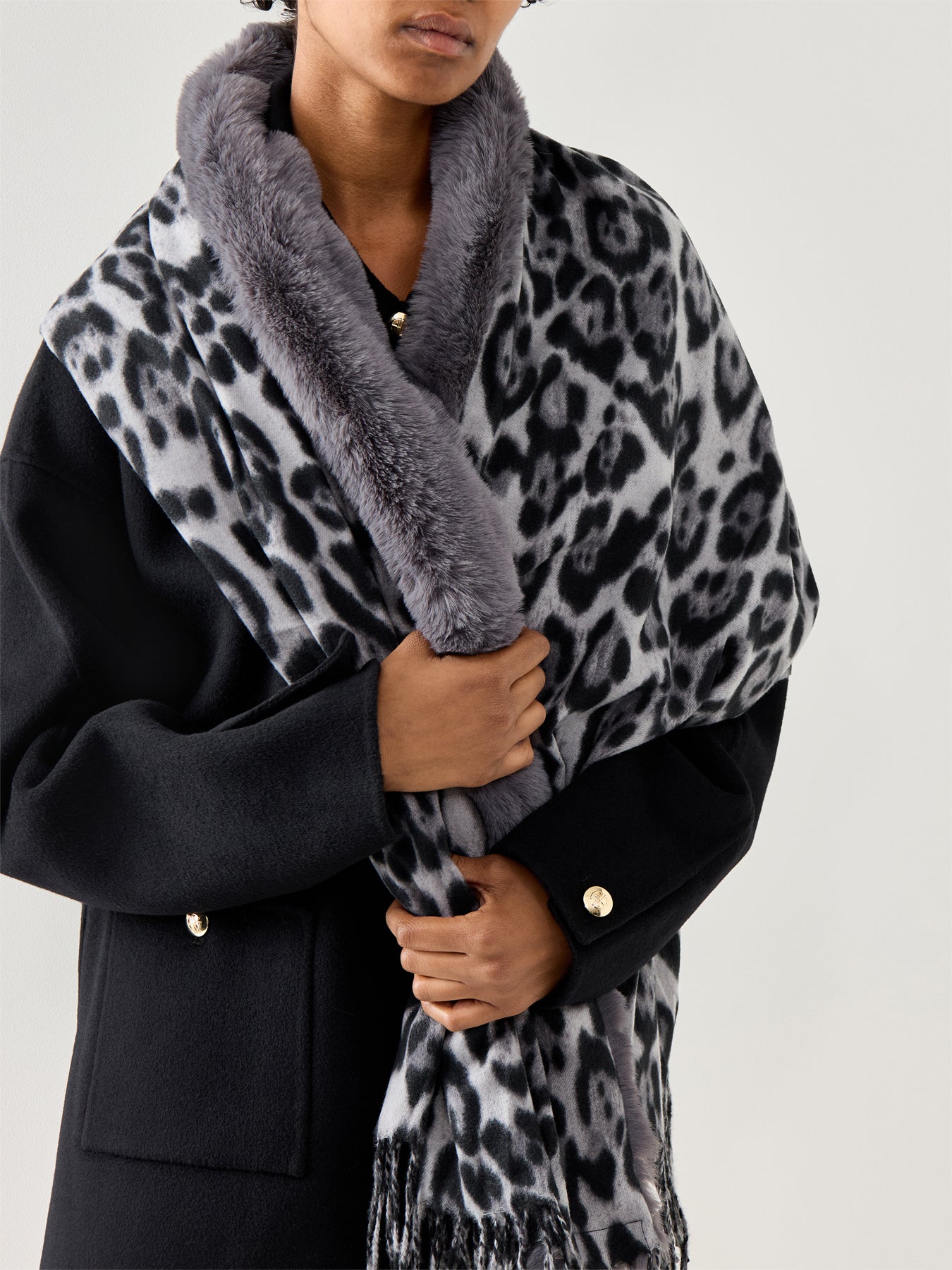 Leopard Scarf With Faux Fur Trim Grey