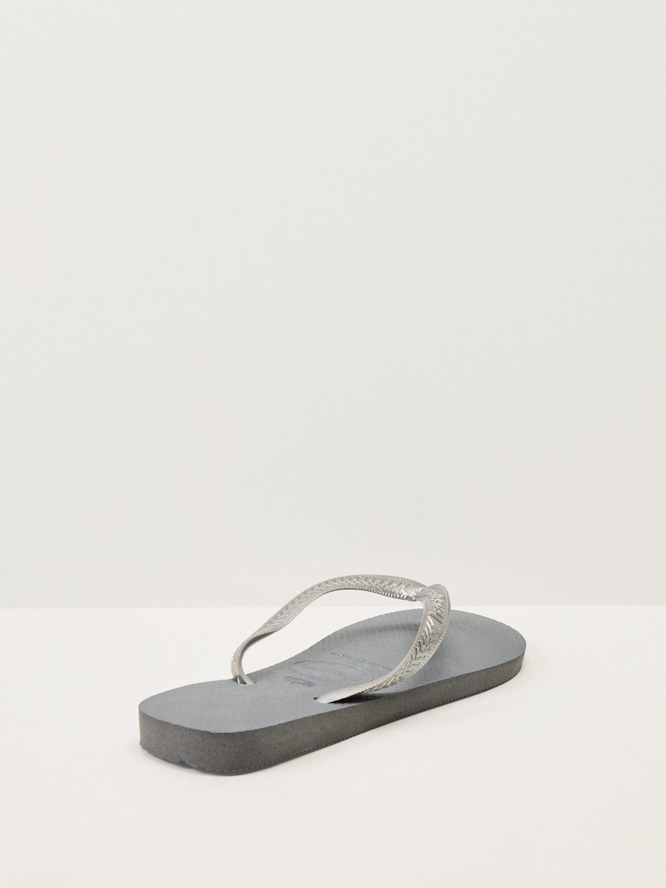 Top Tiras Steel Grey F17 Flip Flop
