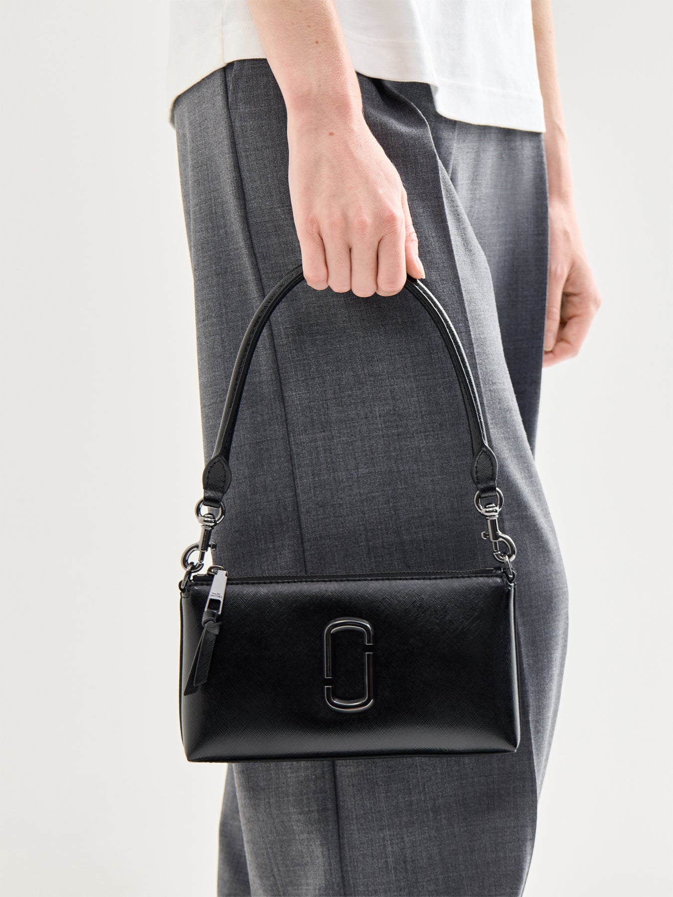 The DTM Pochette Black