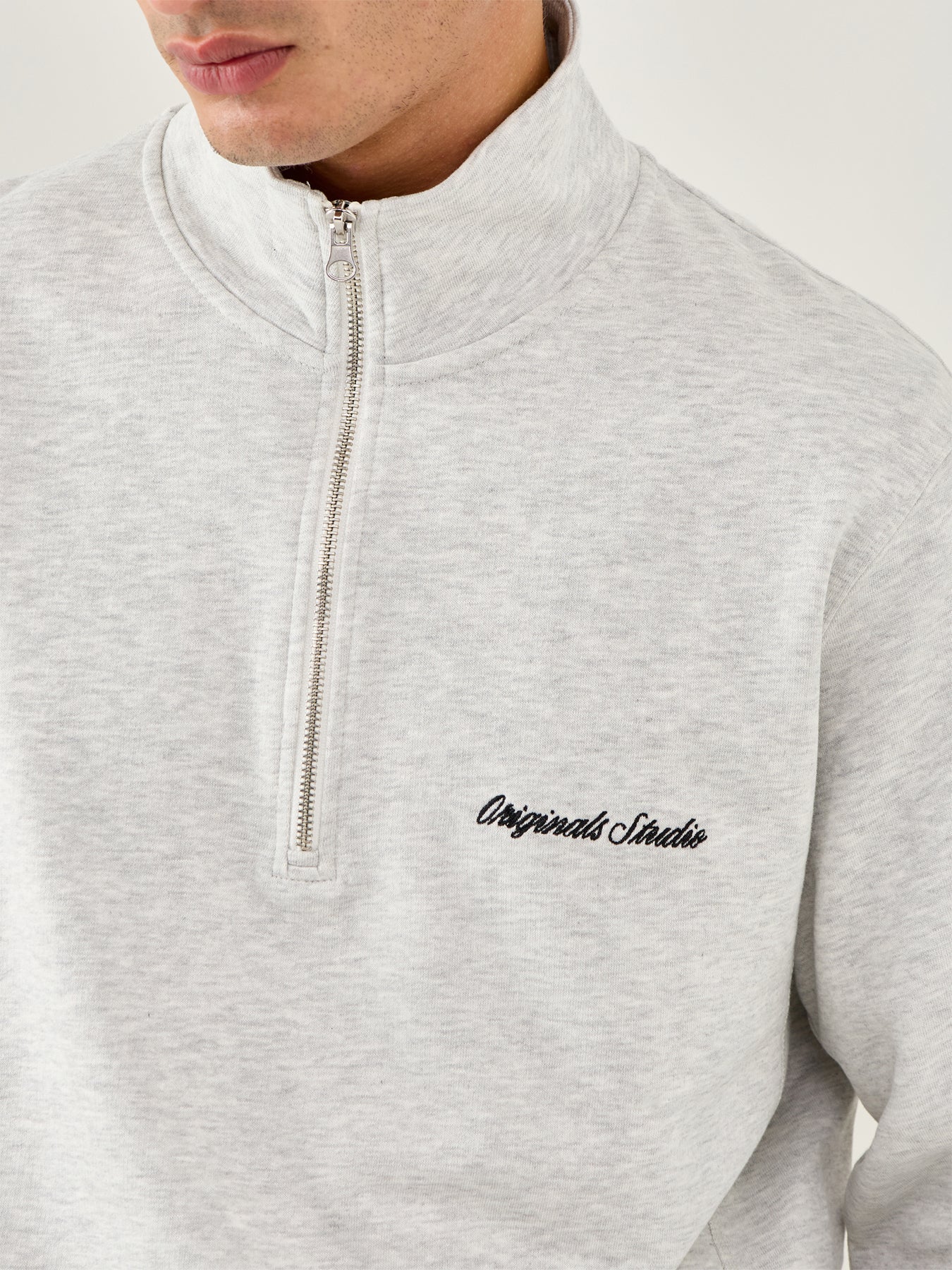 Typo Back High Neck Sweat White Melange