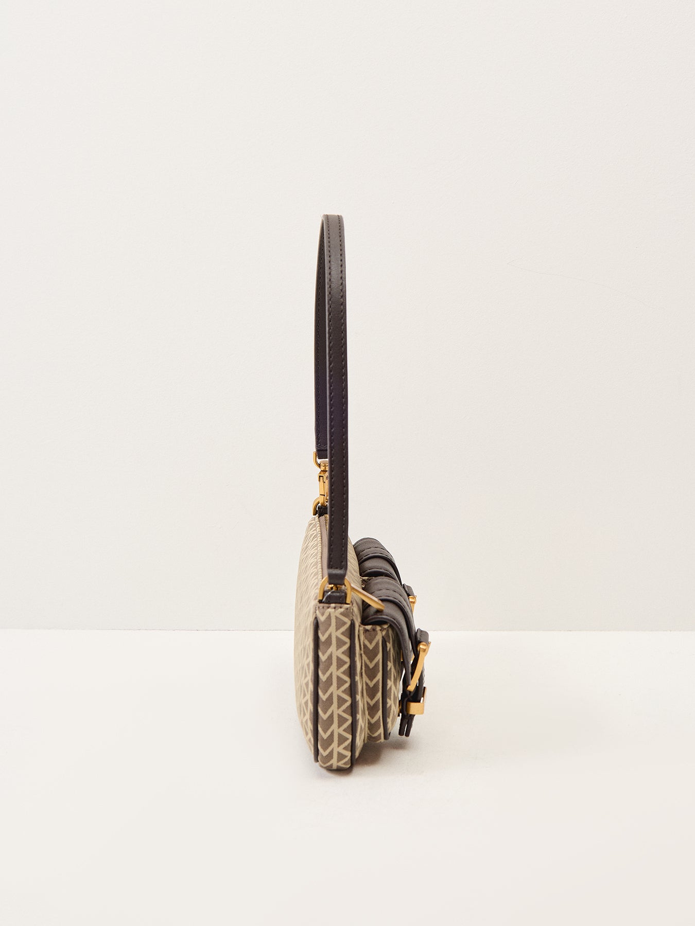 Zoe 2000 Signature SM Conv Pouchette