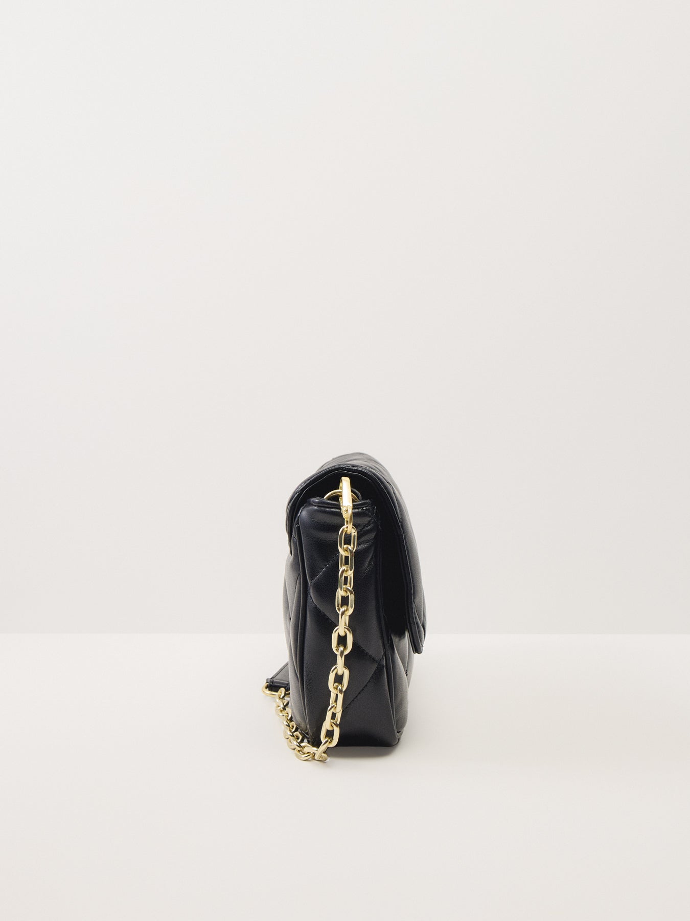 Soft Quilt Shoulder Bag Black